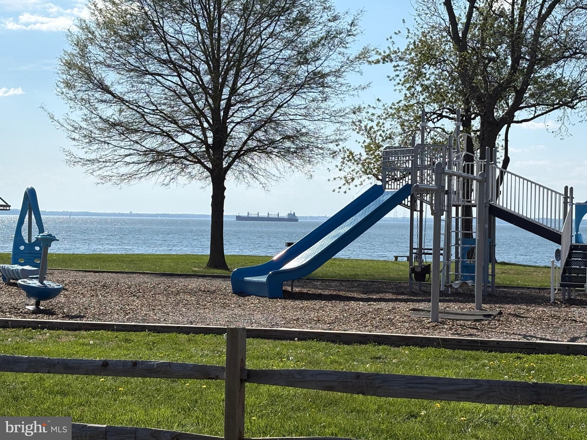 BAY CITY - Residential
