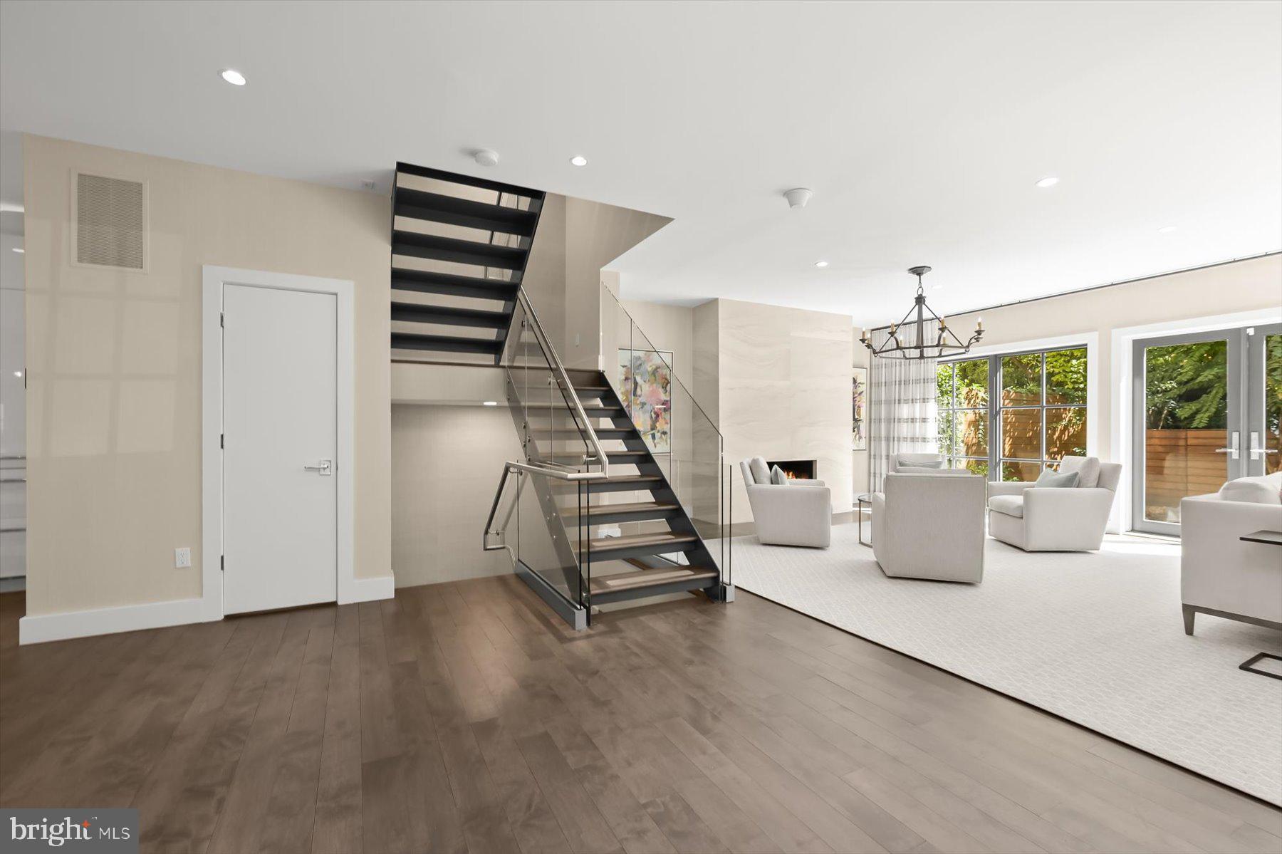 GEORGETOWN - Residential