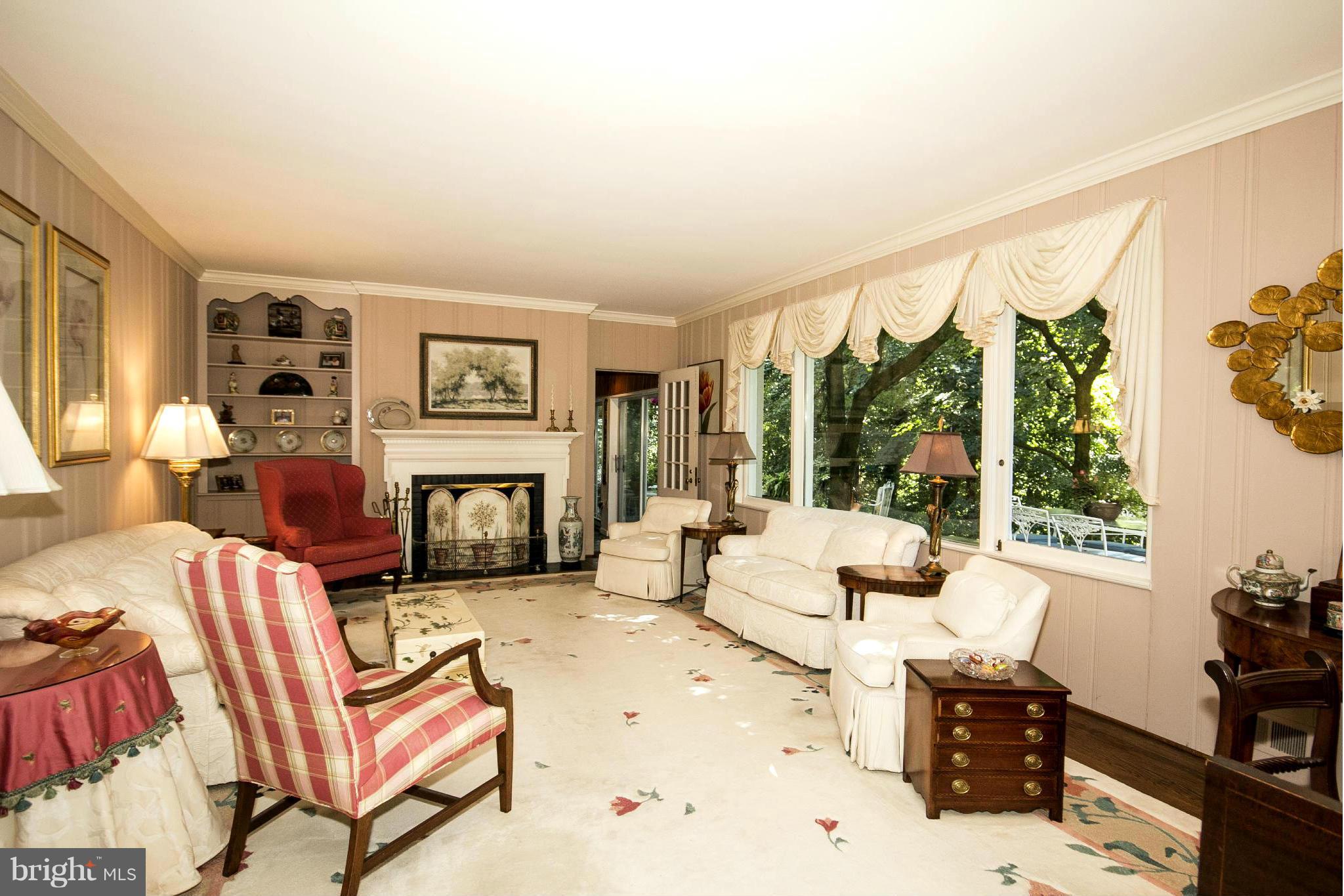 MURRAY HILL - Residential
