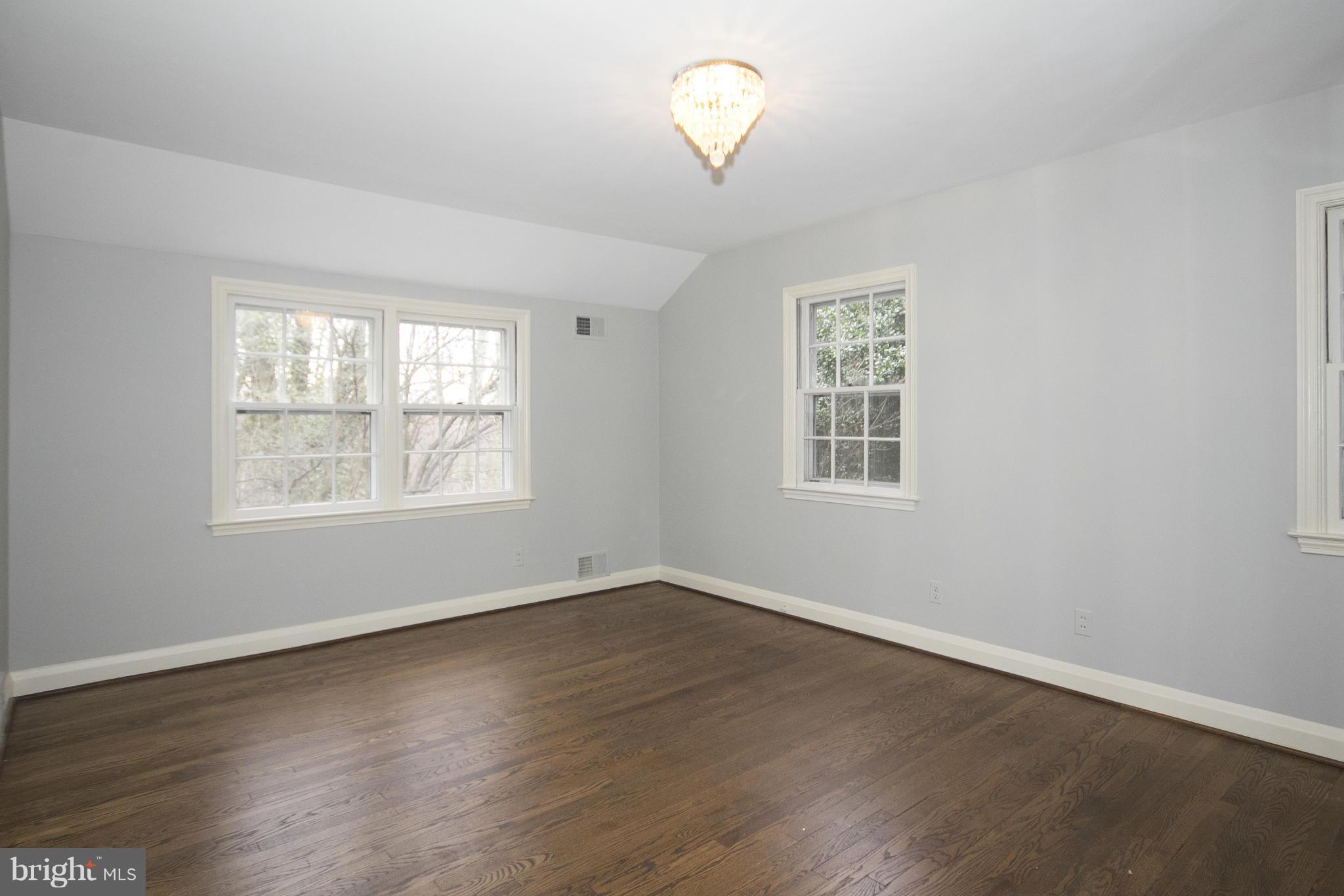 MURRAY HILL - Residential