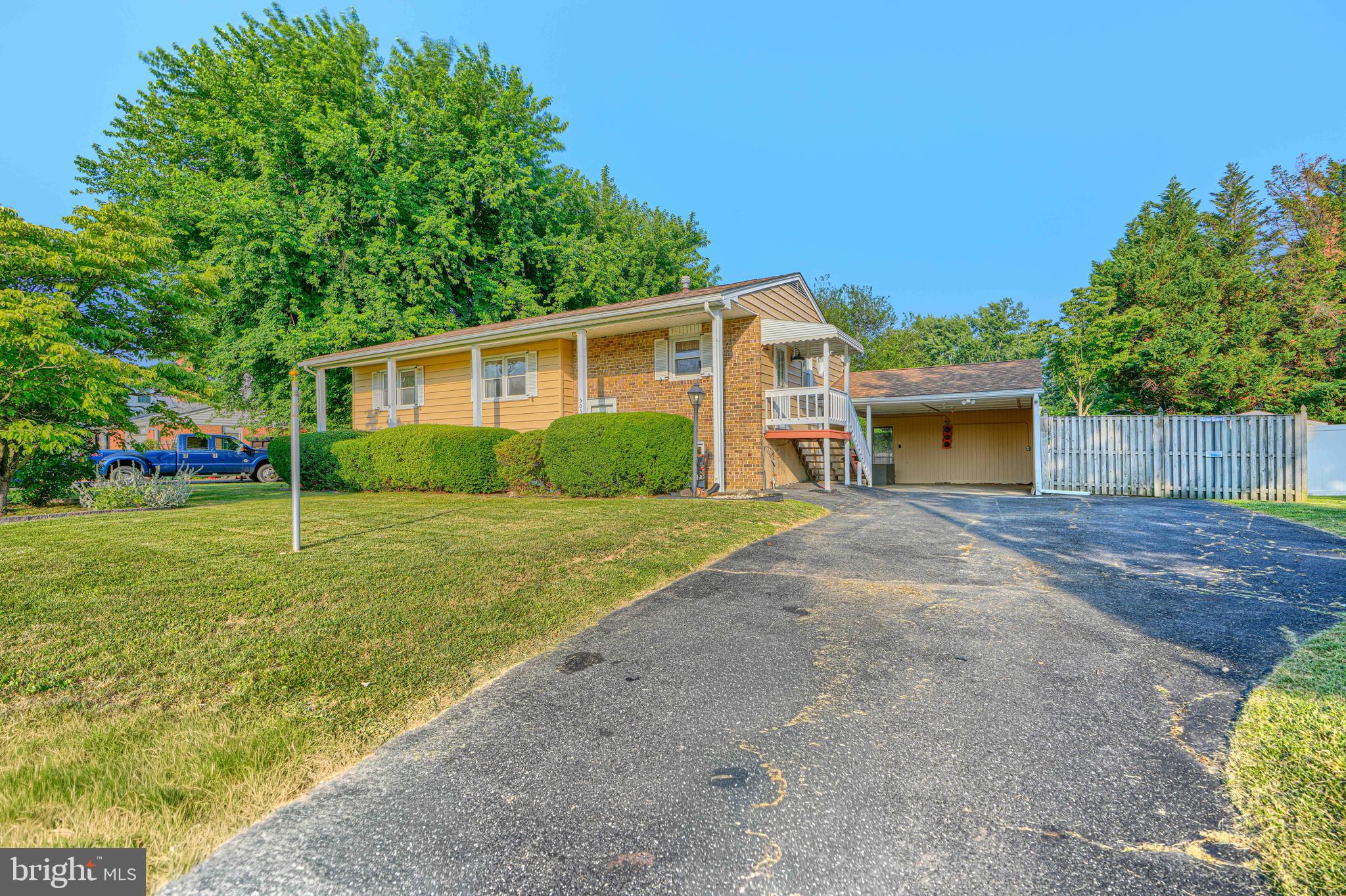 CAMELOT - Residential