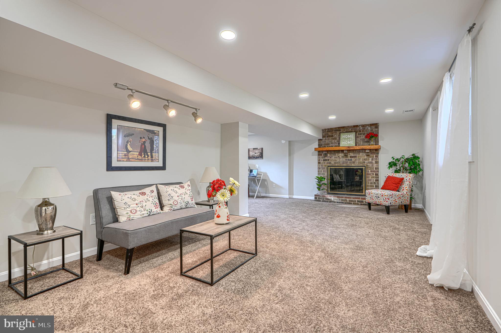 CAMELOT - Residential