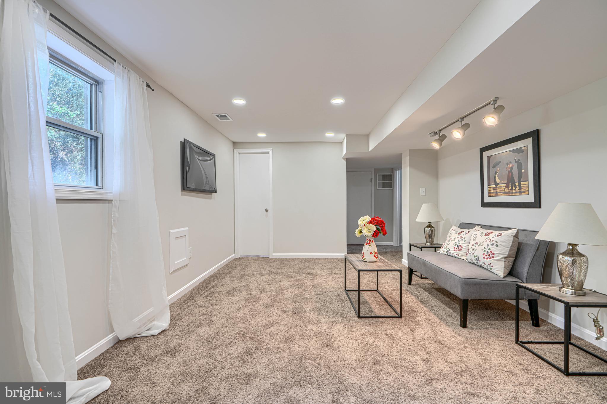 CAMELOT - Residential