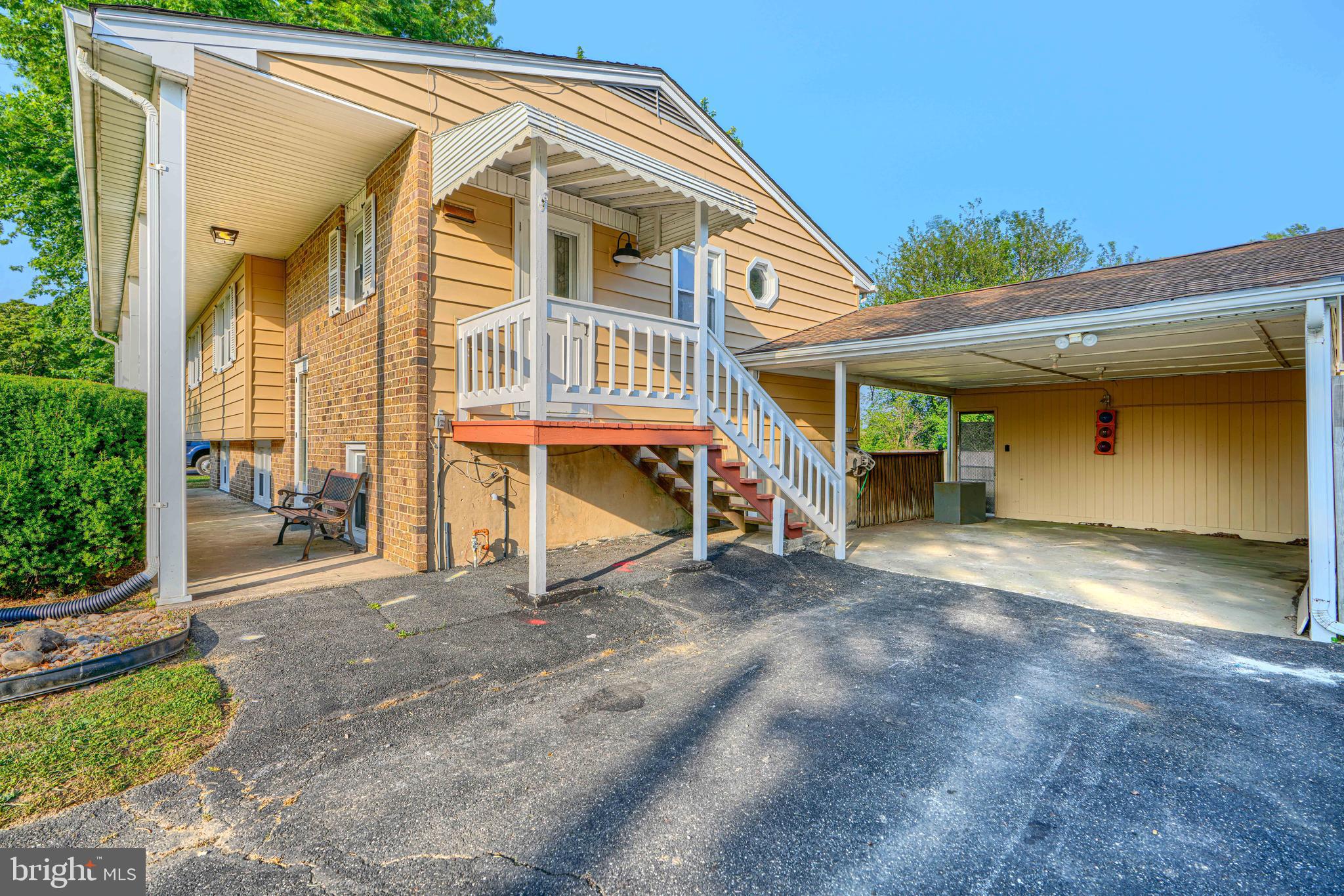 CAMELOT - Residential