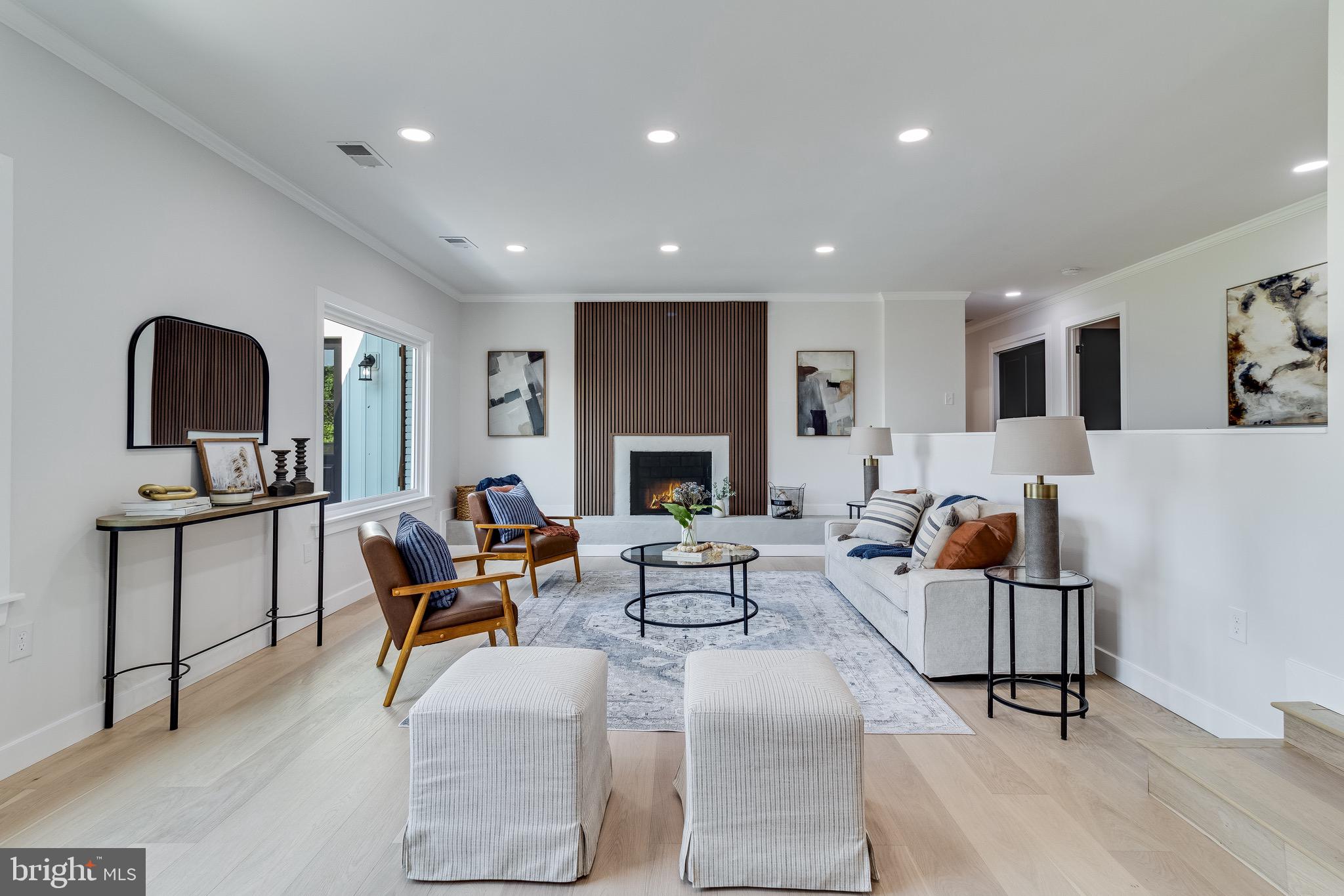 QUEEN TREE LANDING - Residential
