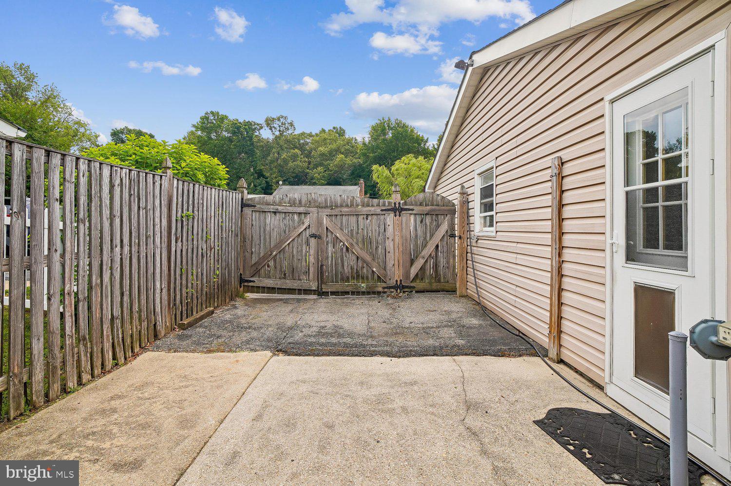 YORKTOWN AT BELAIR - Residential