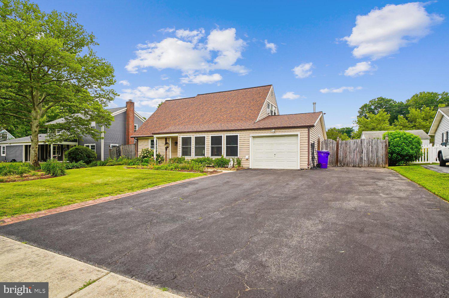 YORKTOWN AT BELAIR - Residential