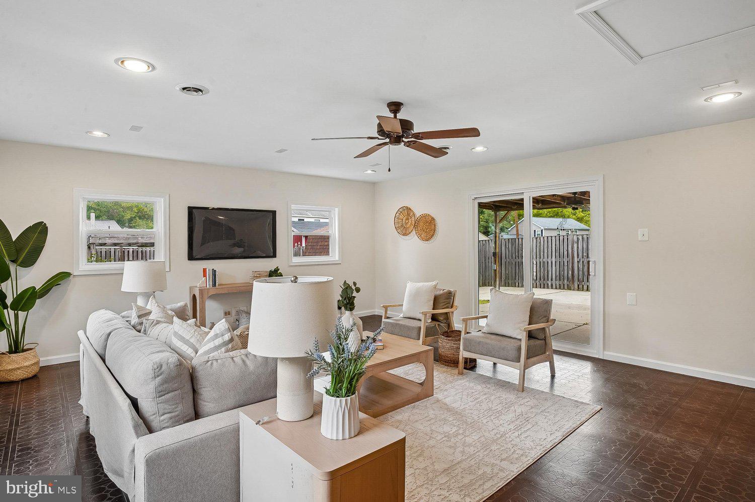 YORKTOWN AT BELAIR - Residential