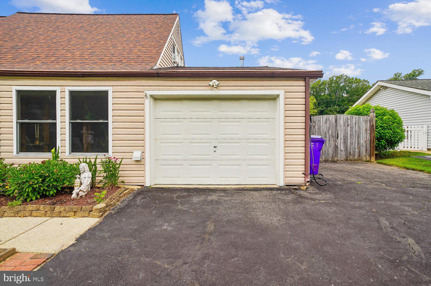 YORKTOWN AT BELAIR - Residential