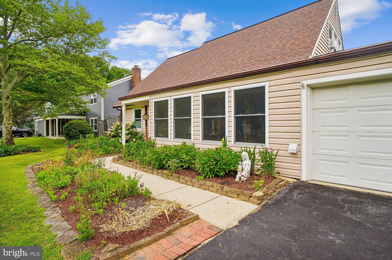 YORKTOWN AT BELAIR - Residential