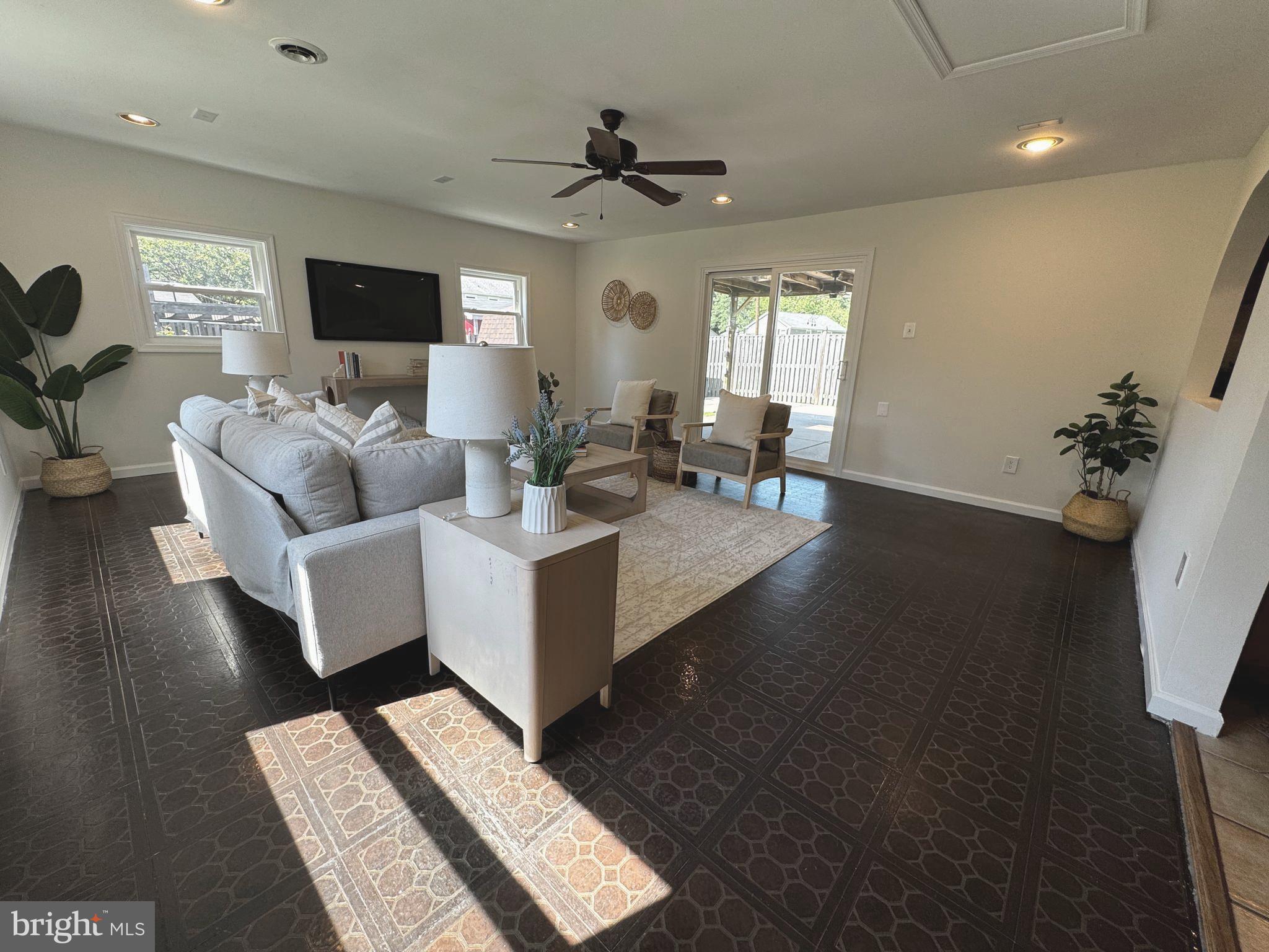 YORKTOWN AT BELAIR - Residential
