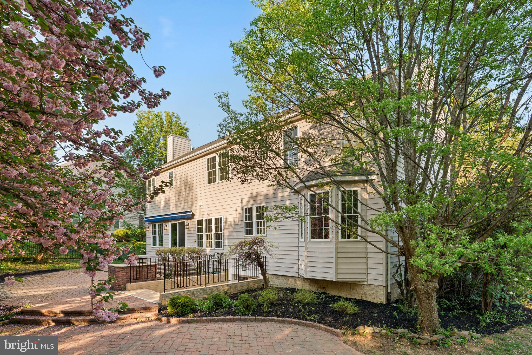 GROVEMONT - Residential