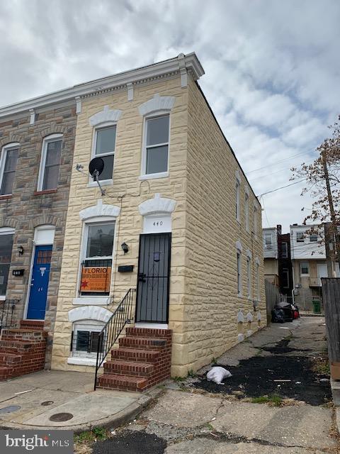 Beautifully renovated EOG  2BR 1BA home. Open floor plan.  Big kitchen with plenty of cabinet space.   Big back yardf with privacy fence.  Central Air.   Great rental home.  RENT INCLUDES WATER!  Close to transportation, shopping and dining.  QUALIFICATIONS - $40 APPLICATION FEE.  GOOD RENTAL HISTORY.  NEED INCOME OF APPROXIMATELY  $2685 per month.