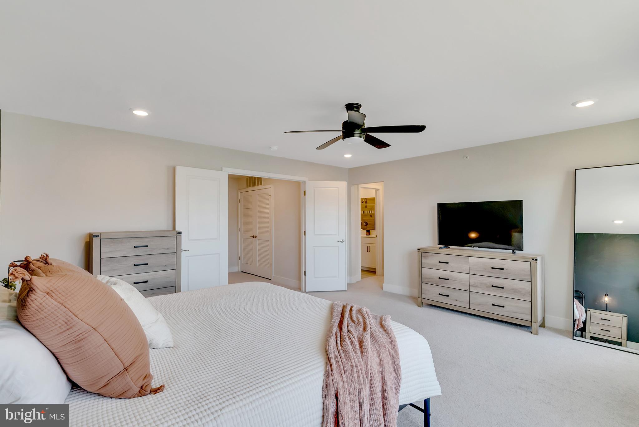 STEELPOINTE - Residential