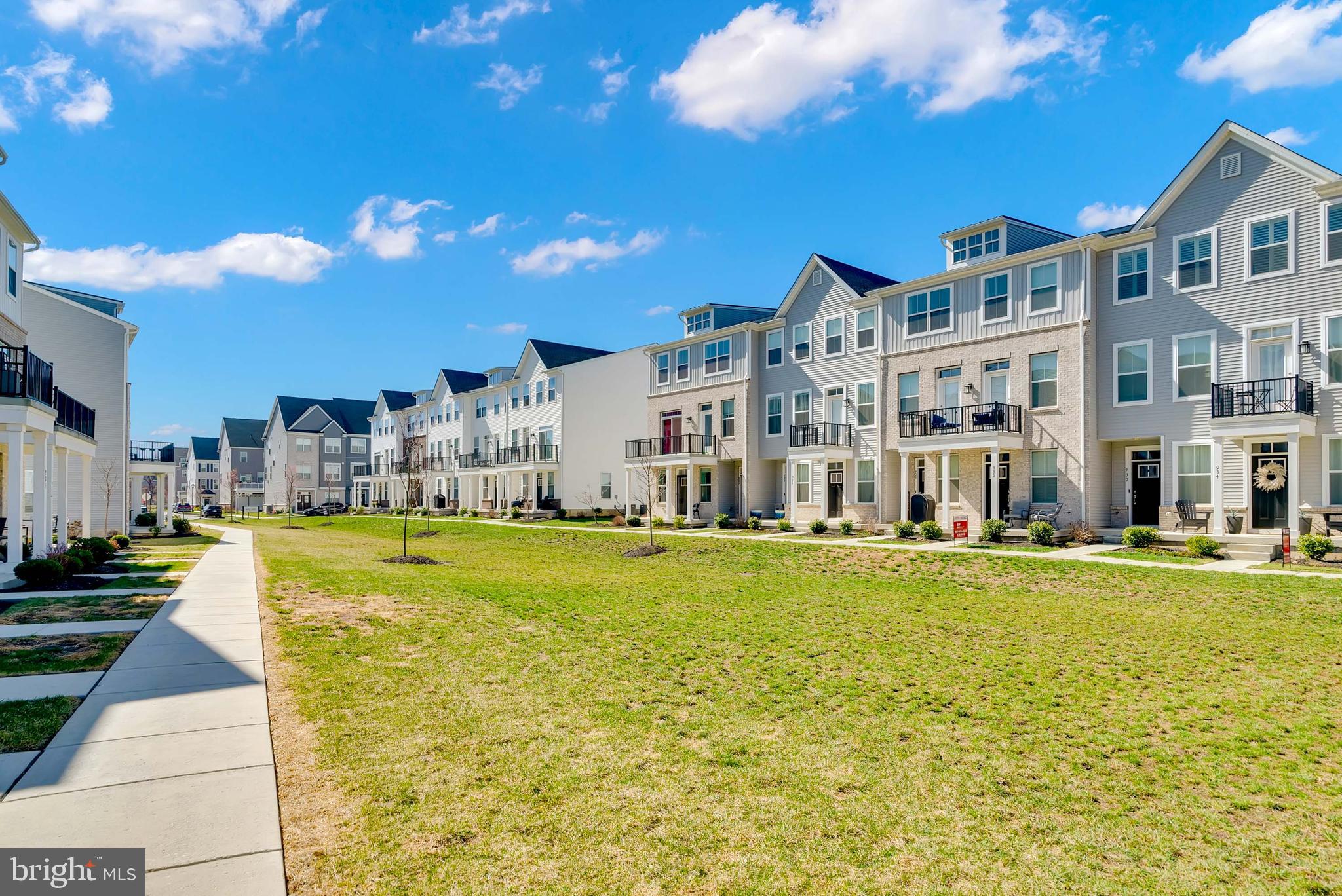 STEELPOINTE - Residential