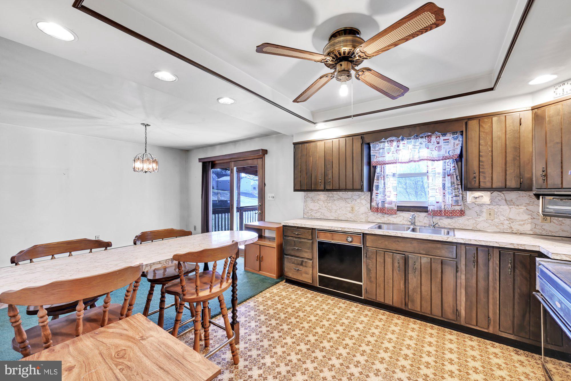 POTTSVILLE - Residential