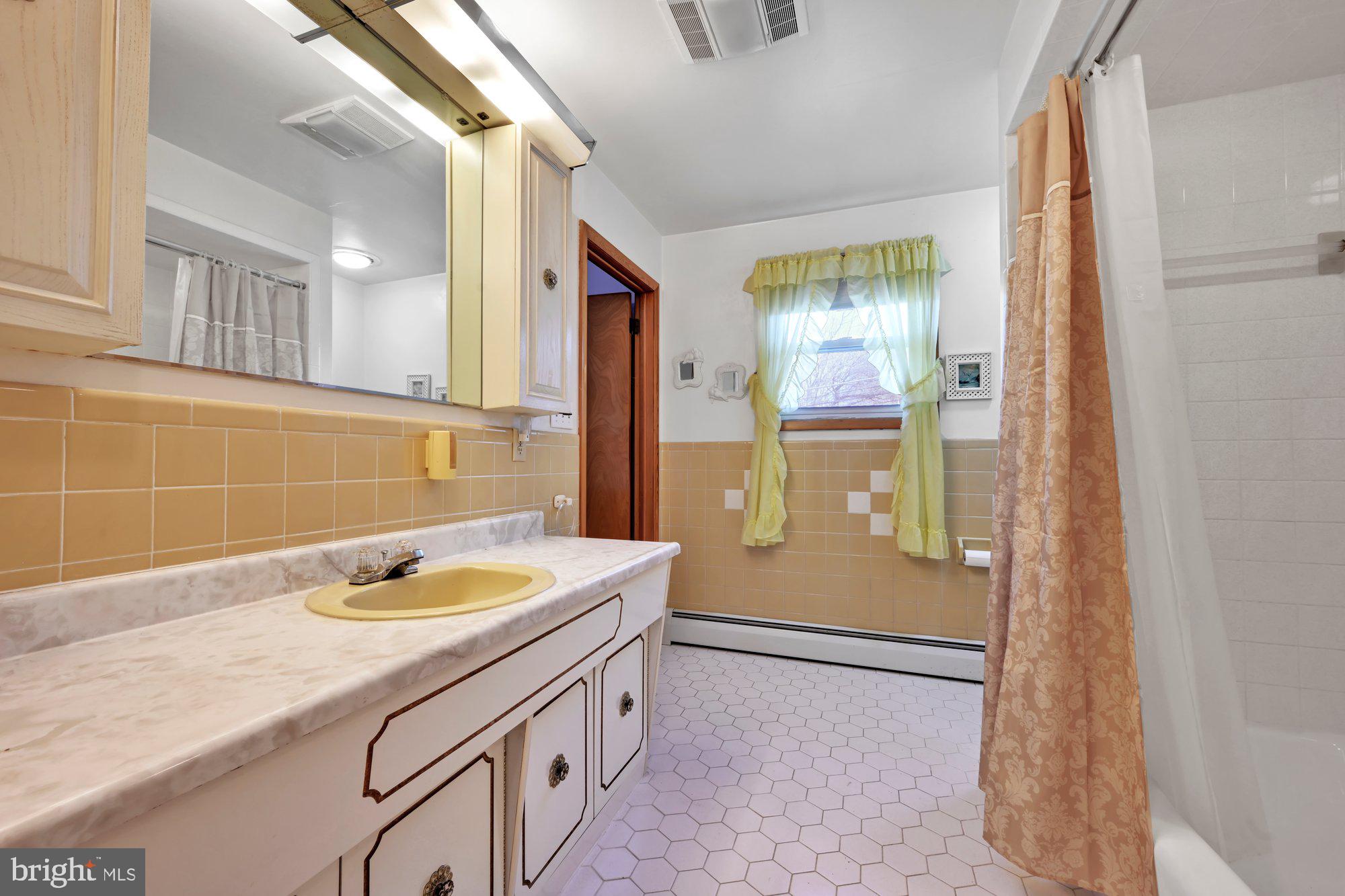 POTTSVILLE - Residential