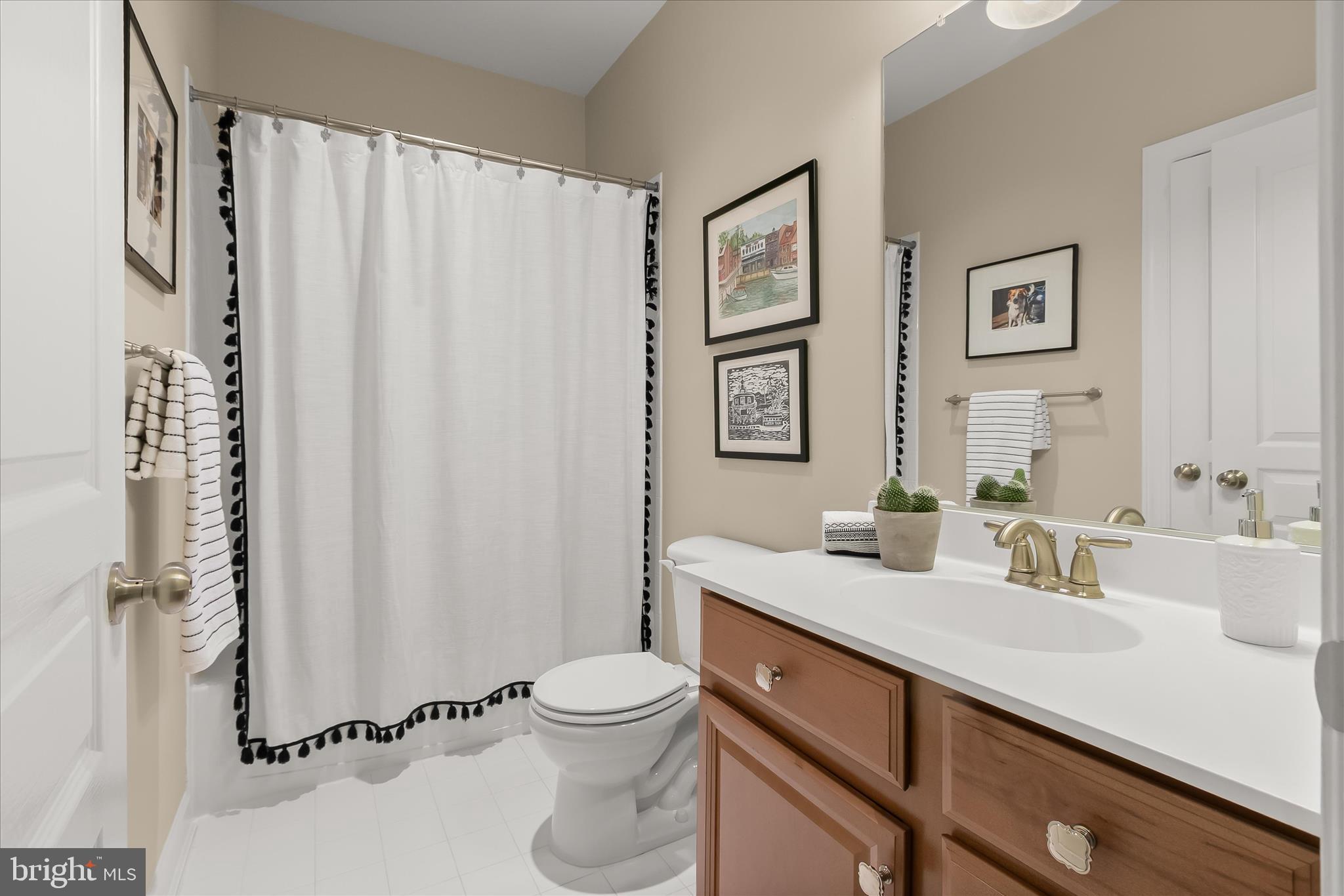 ELLICOTT SQUARE - Residential