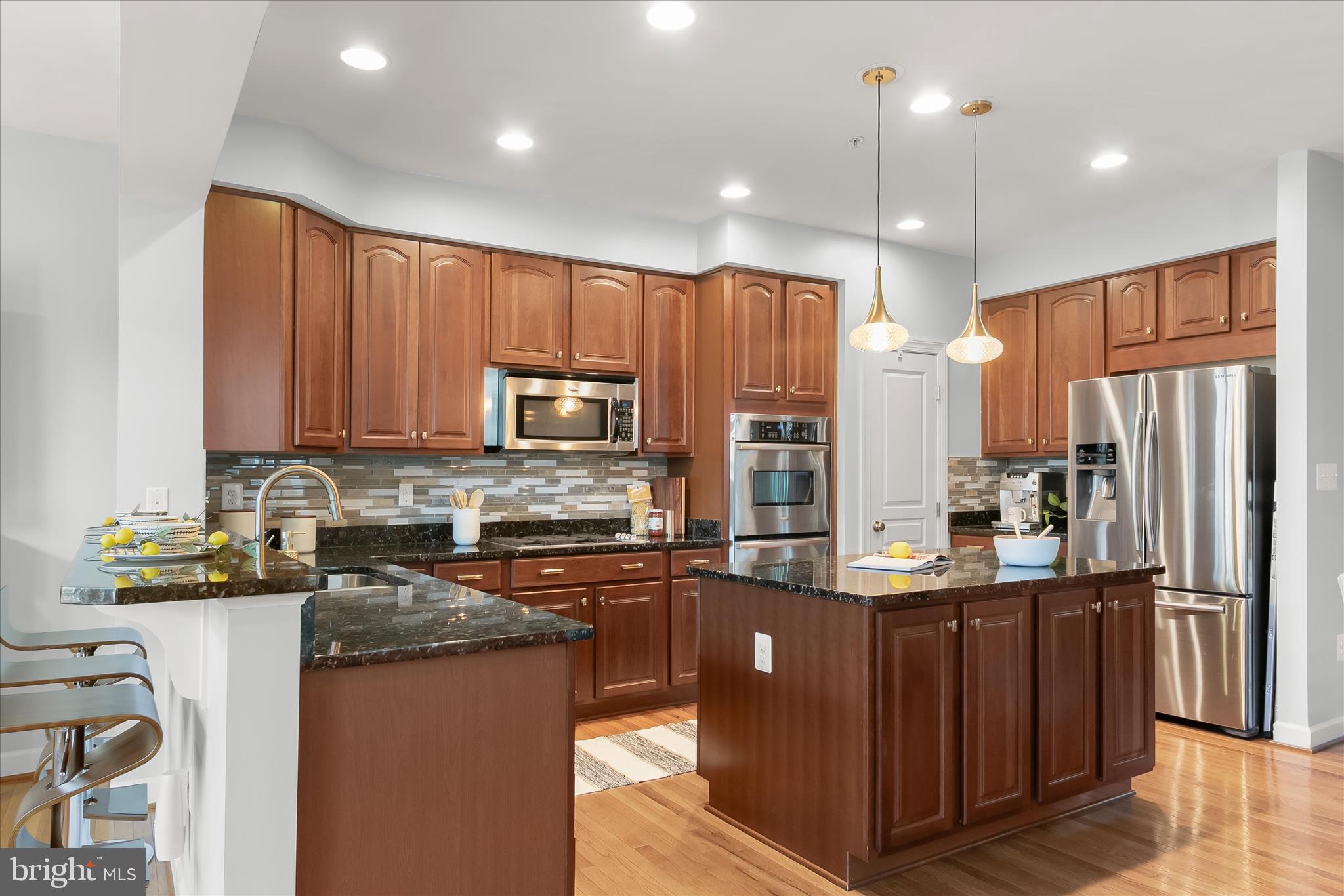 ELLICOTT SQUARE - Residential