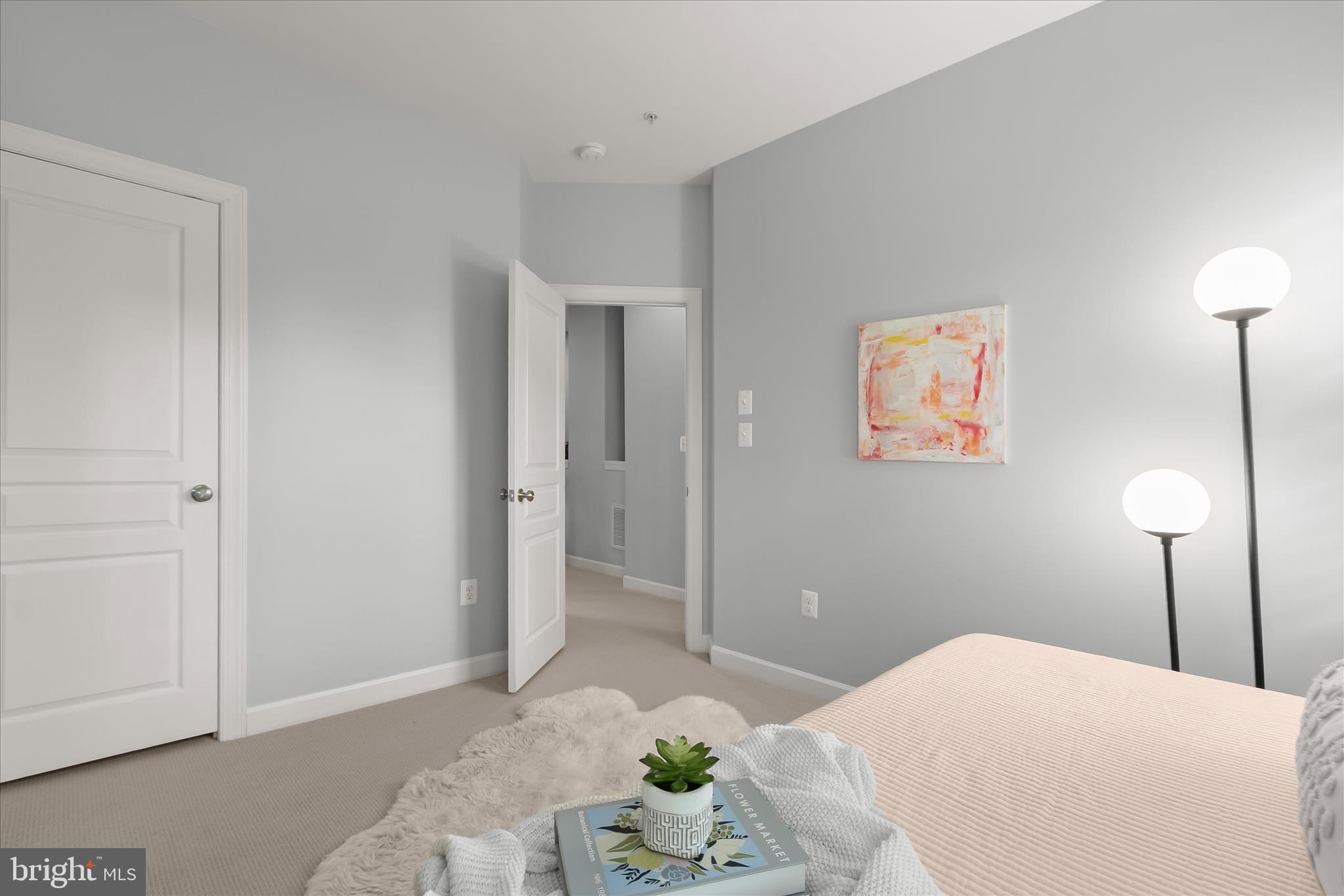 ELLICOTT SQUARE - Residential
