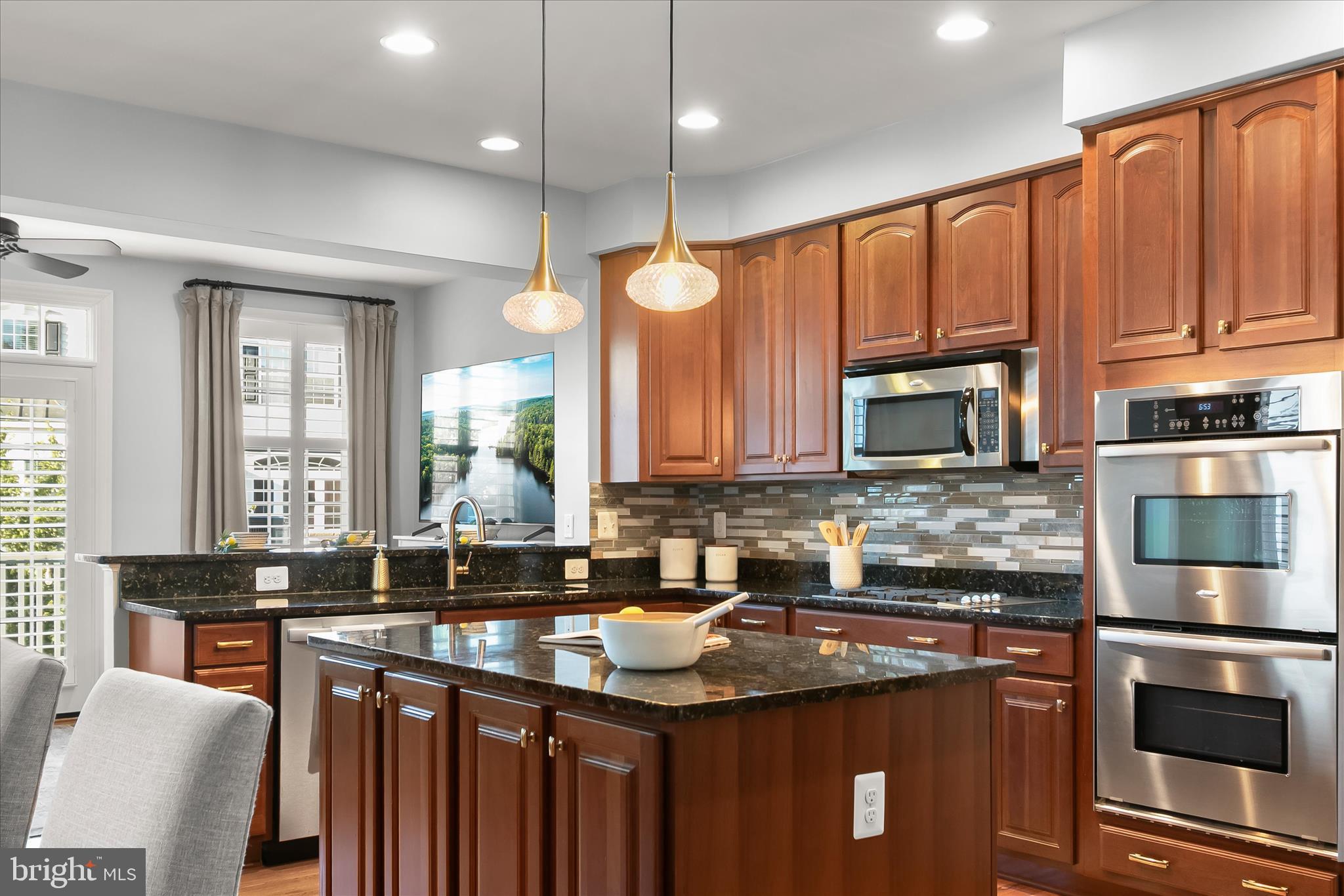 ELLICOTT SQUARE - Residential