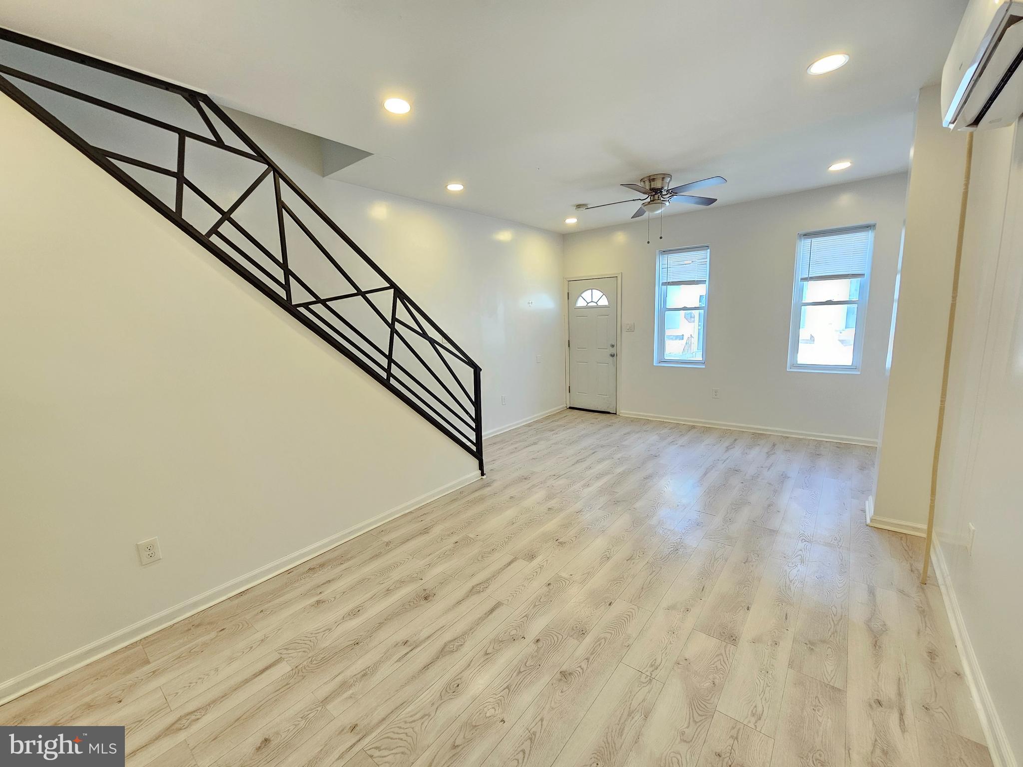 STRAWBERRY MANSION - Residential