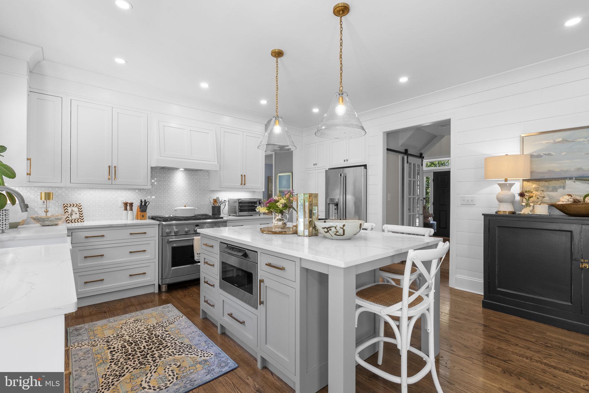 OATLAND FARM - Residential