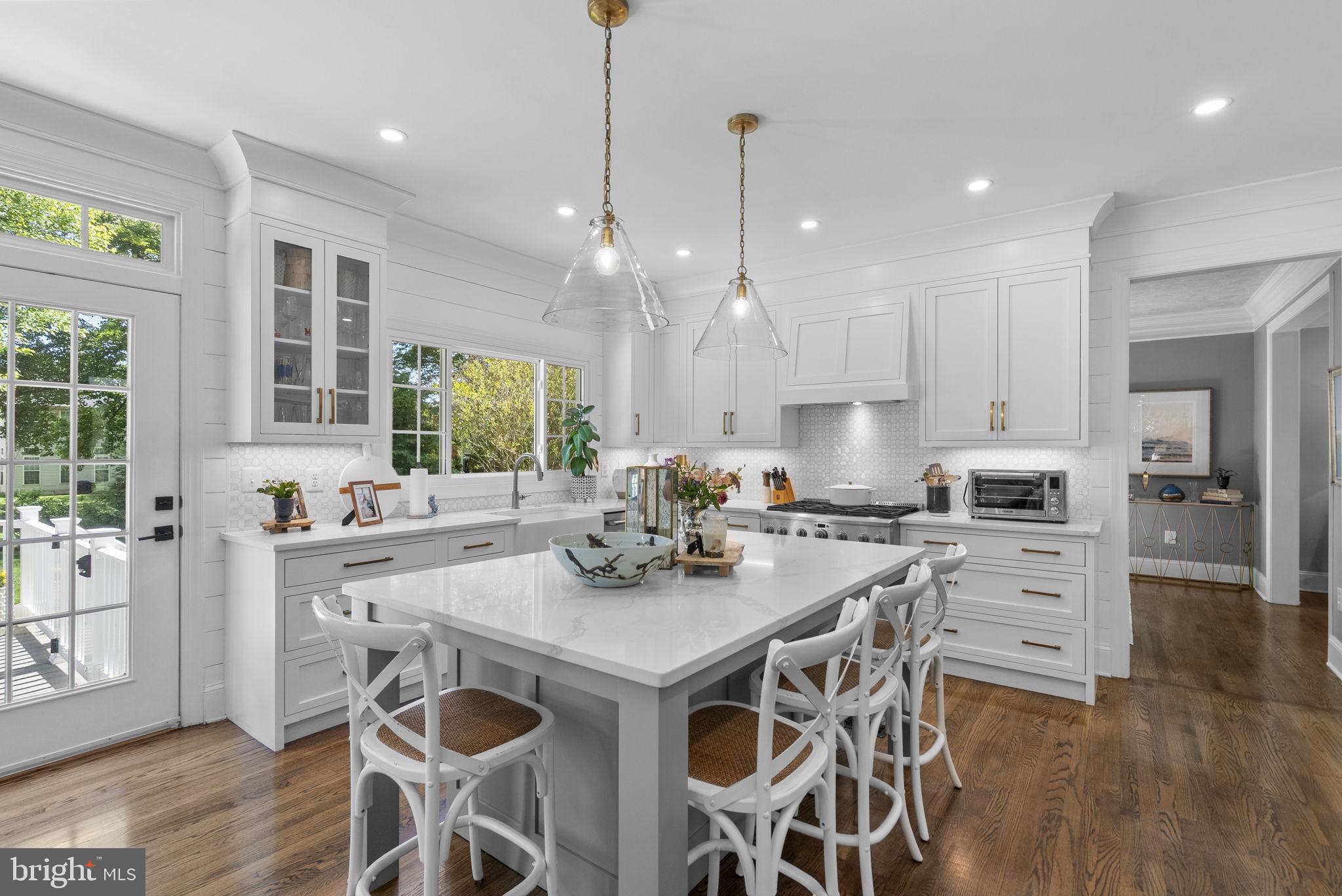 OATLAND FARM - Residential