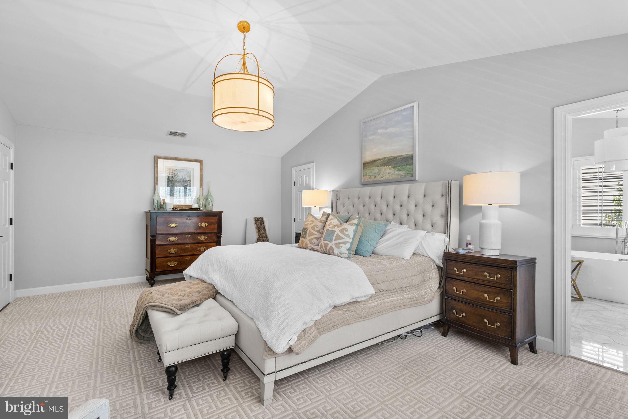 OATLAND FARM - Residential