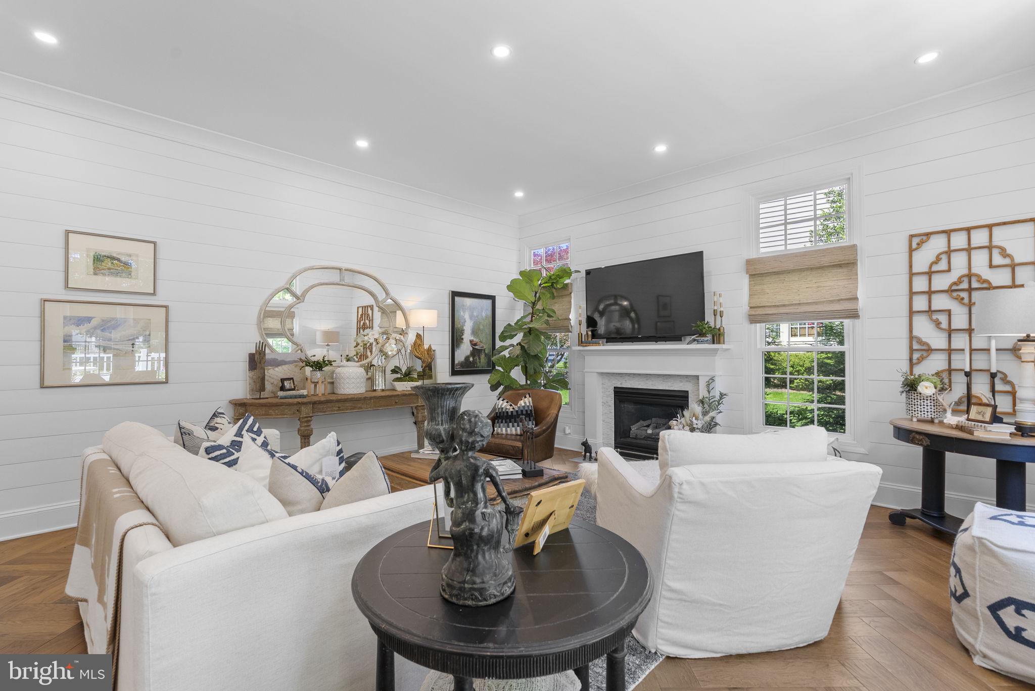 OATLAND FARM - Residential