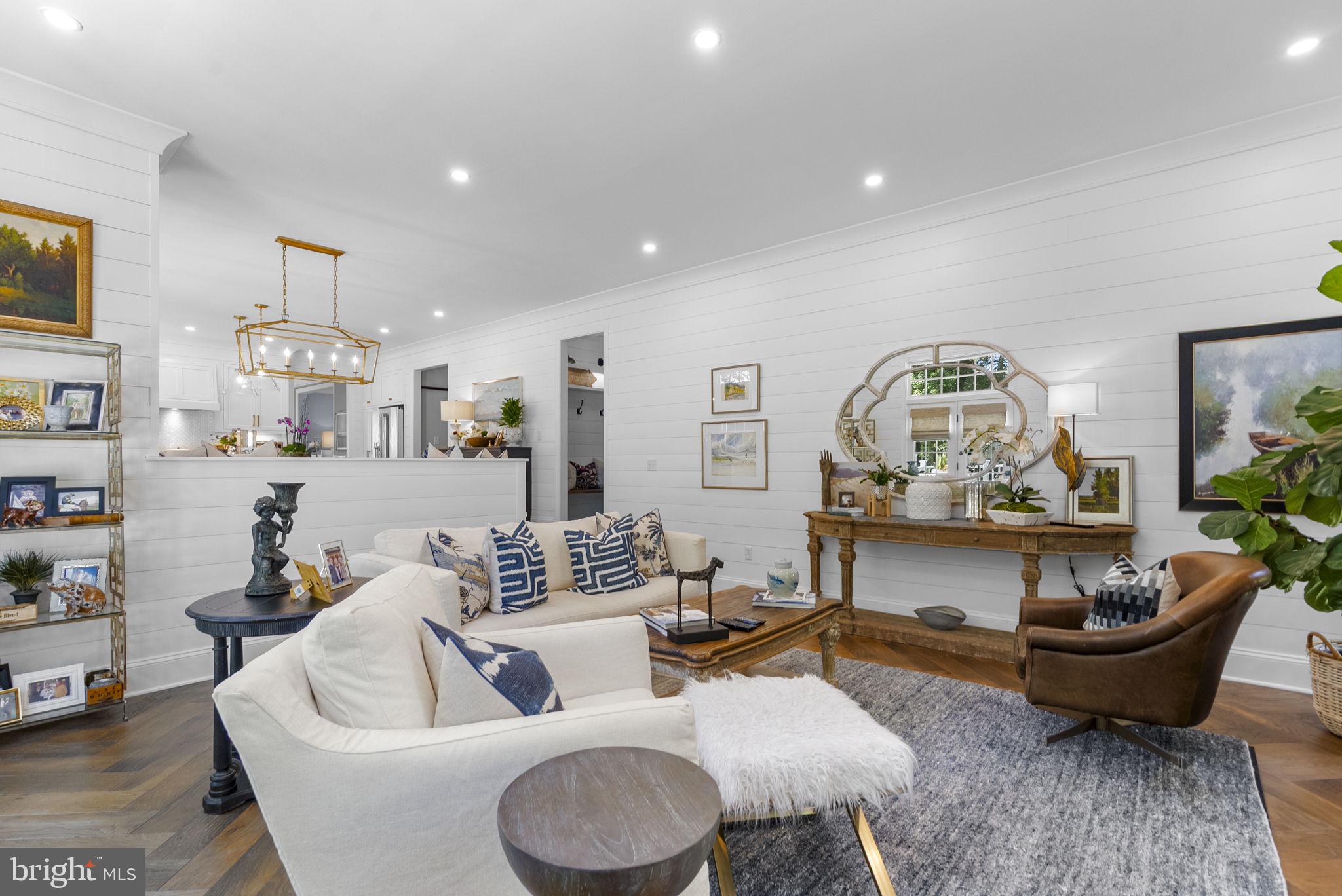 OATLAND FARM - Residential