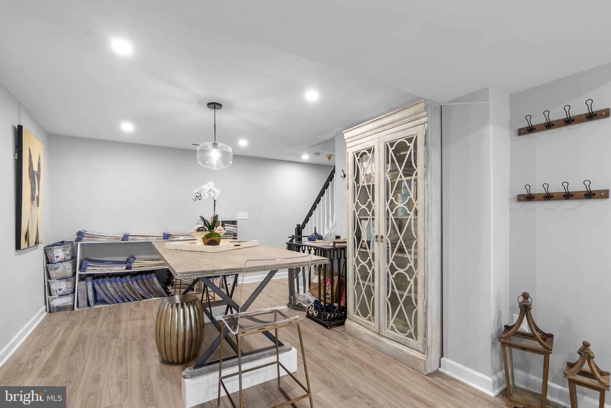 OATLAND FARM - Residential