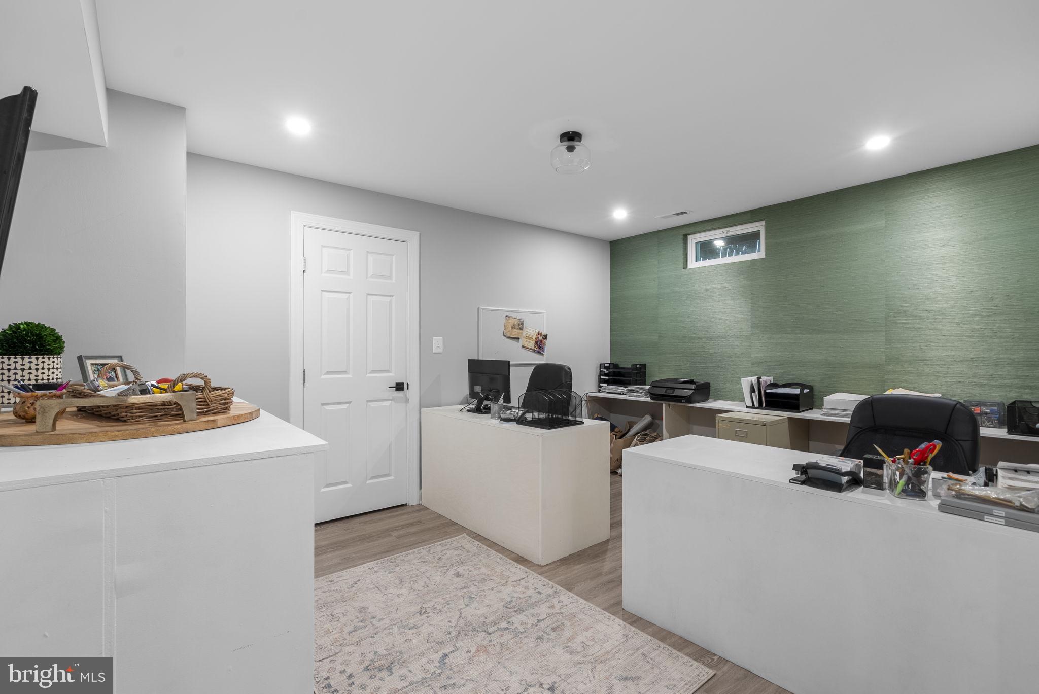 OATLAND FARM - Residential