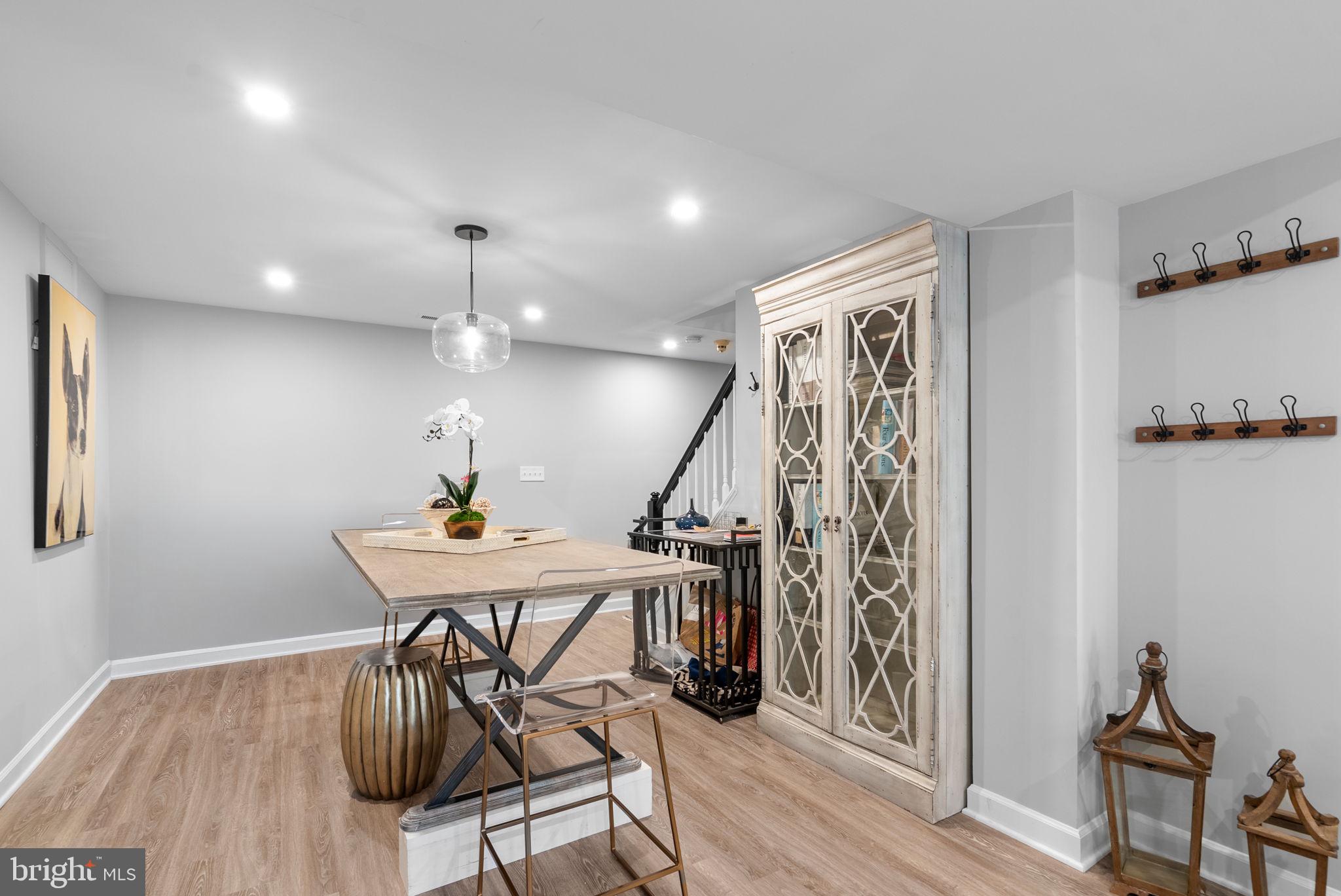OATLAND FARM - Residential