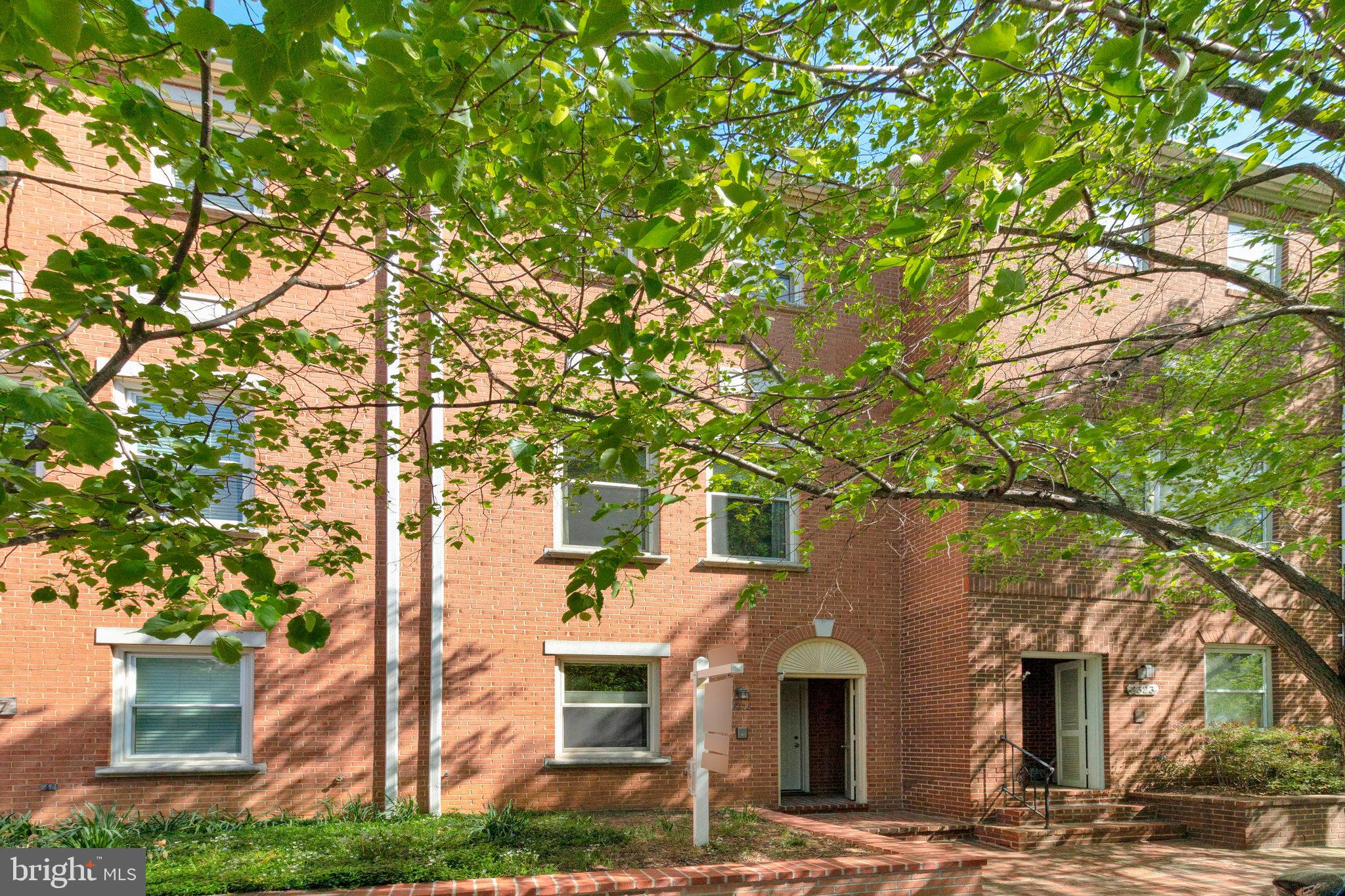 ADAMS COURT - Residential