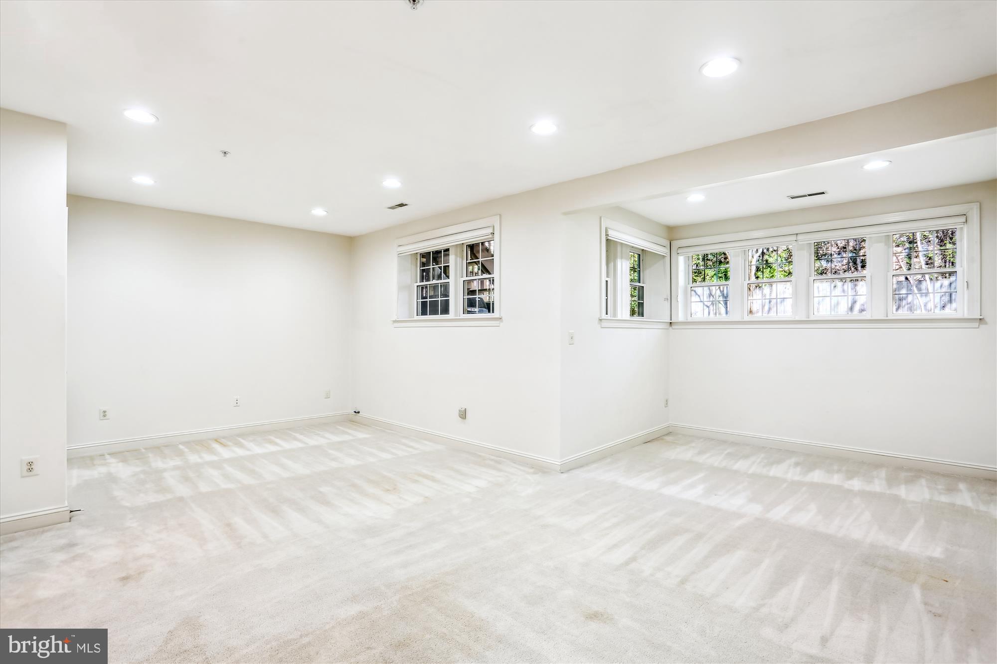 TUCKERMAN HEIGHTS - Residential Lease