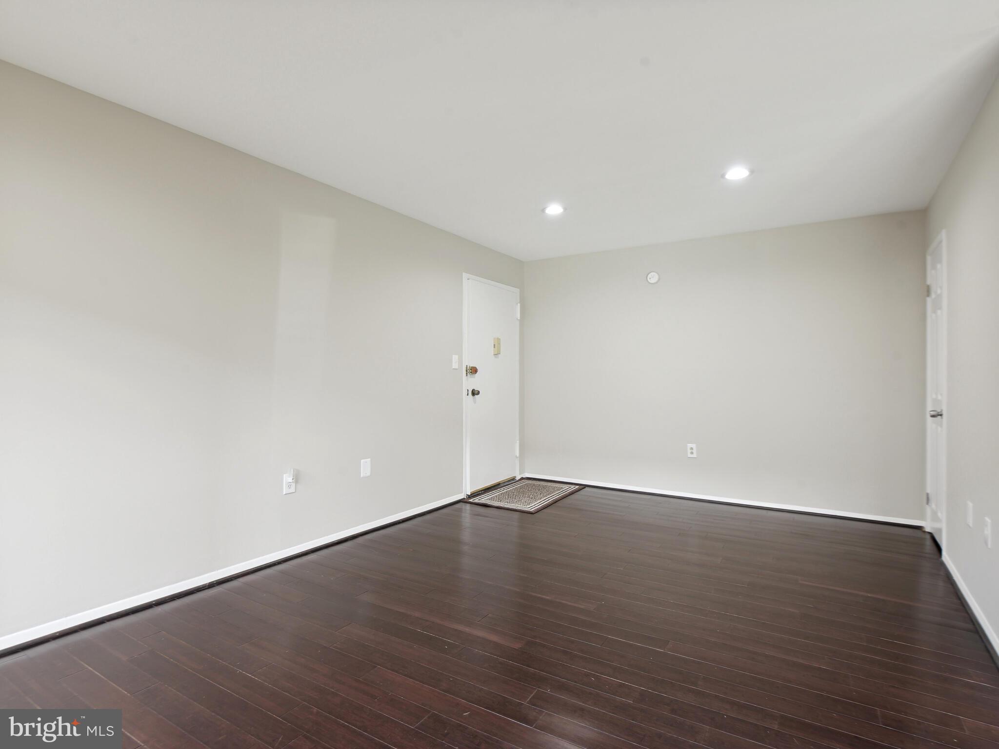 OCCOQUAN RIDGE CONDO - Residential