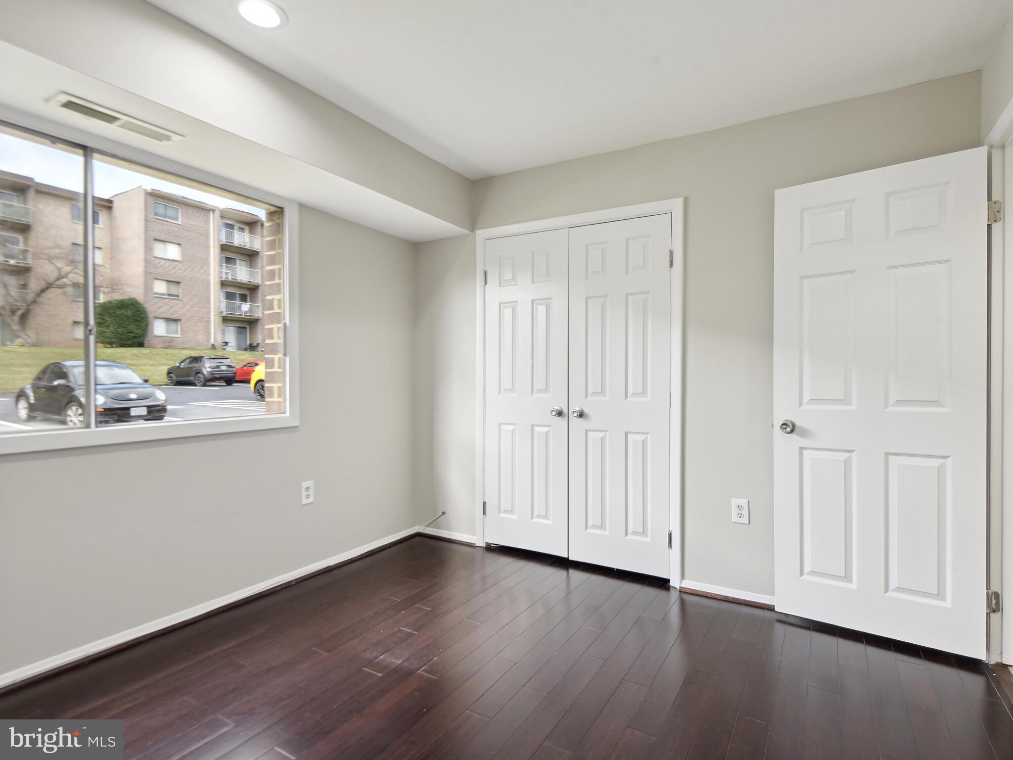 OCCOQUAN RIDGE CONDO - Residential
