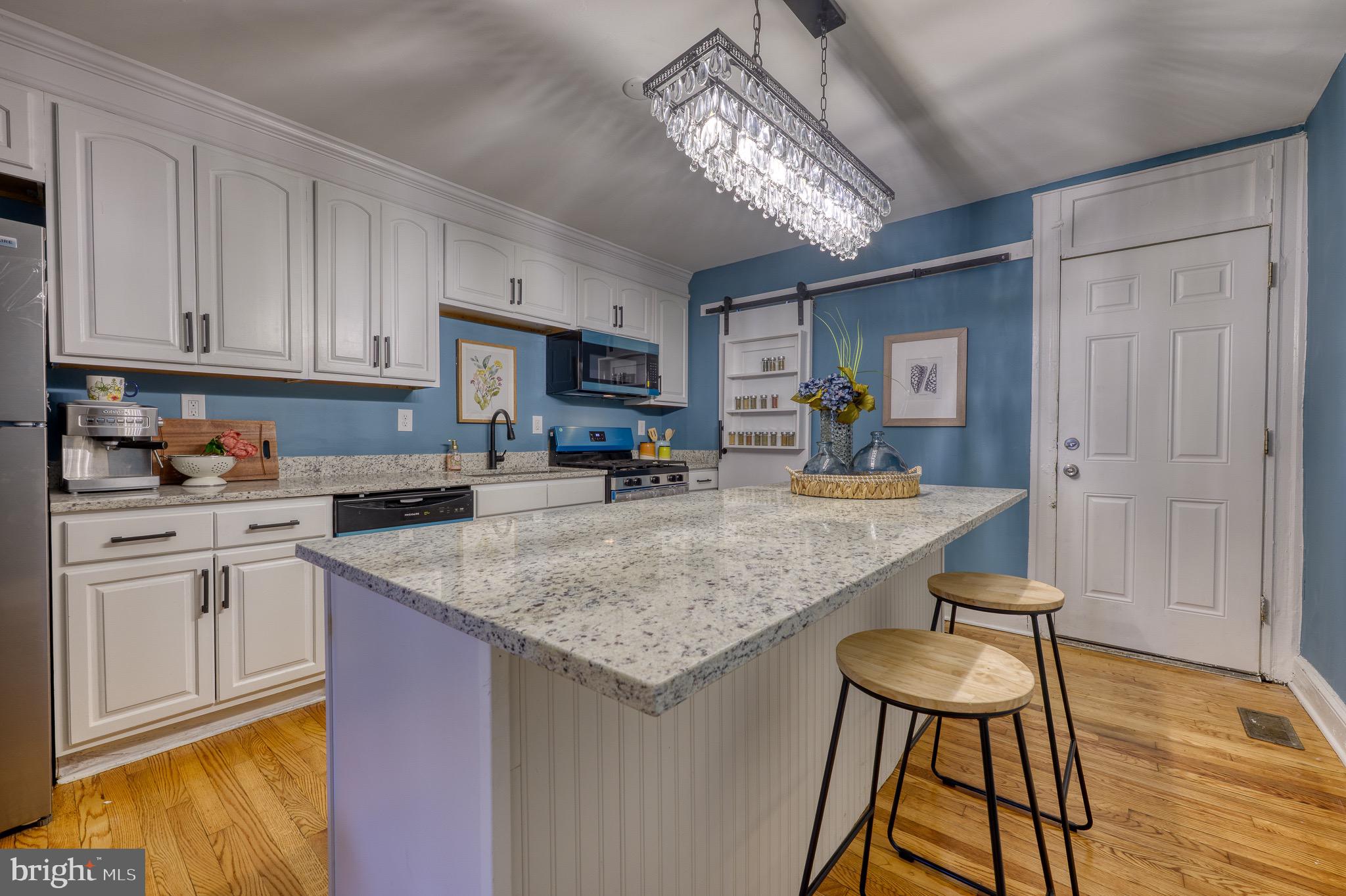 WAVERLY - Residential