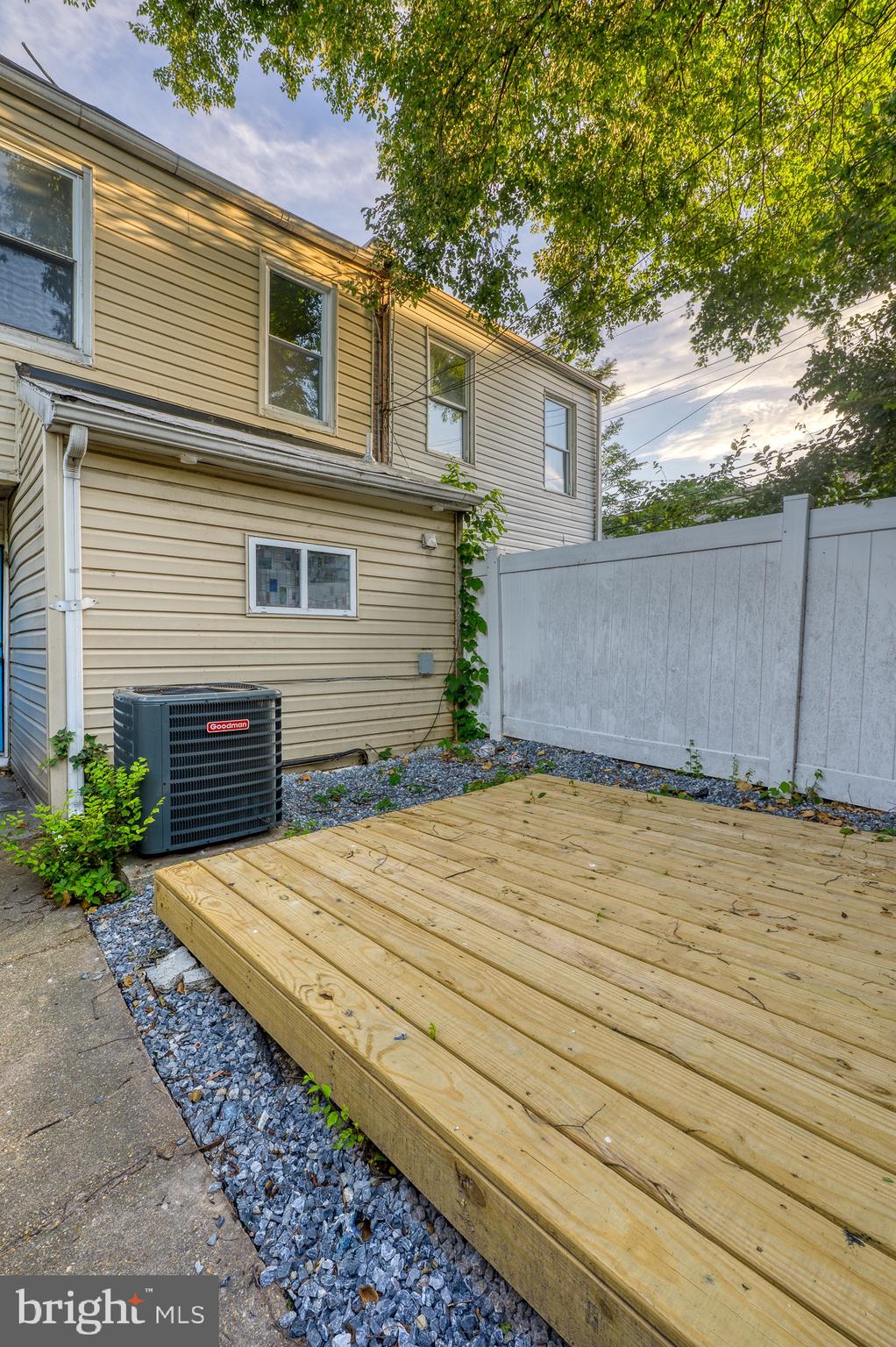 WAVERLY - Residential