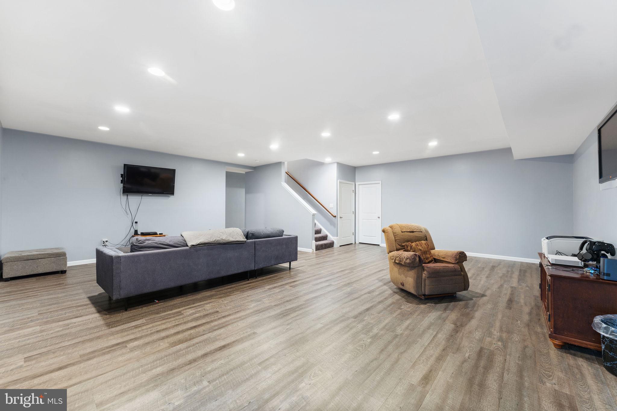 SOUTHGATE - Residential
