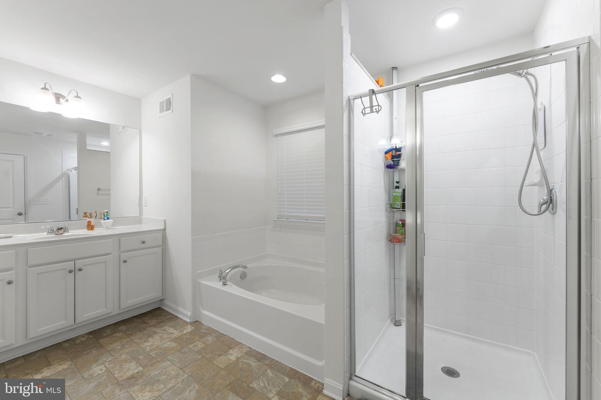 SOUTHGATE - Residential