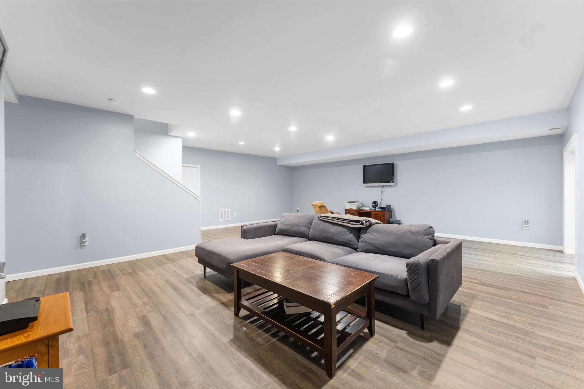 SOUTHGATE - Residential