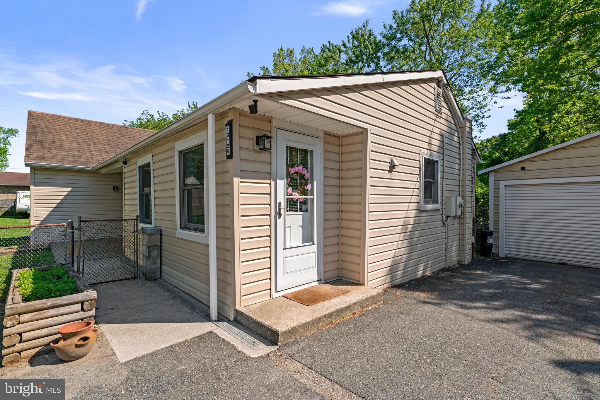 TWIN RIVER BEACH - Residential