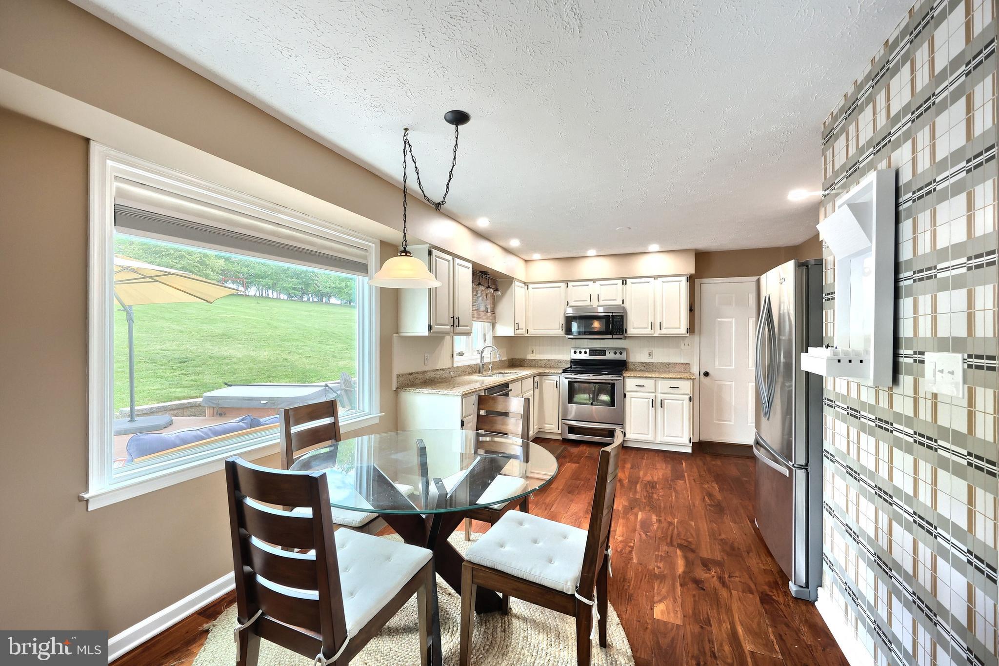 NORTH HOPEWELL - Residential