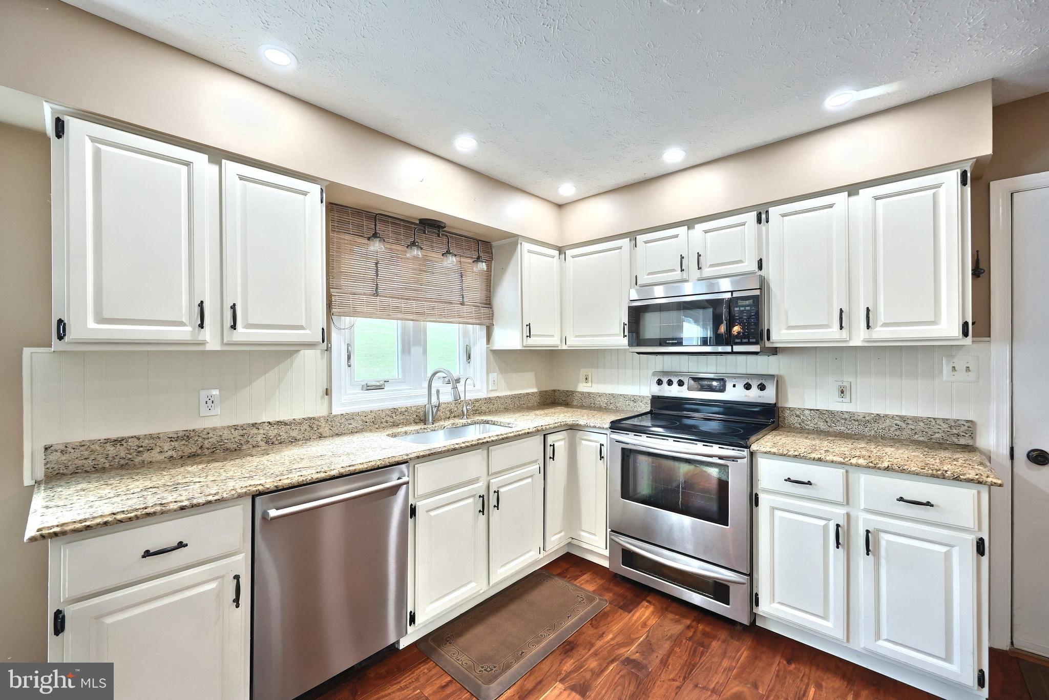 NORTH HOPEWELL - Residential