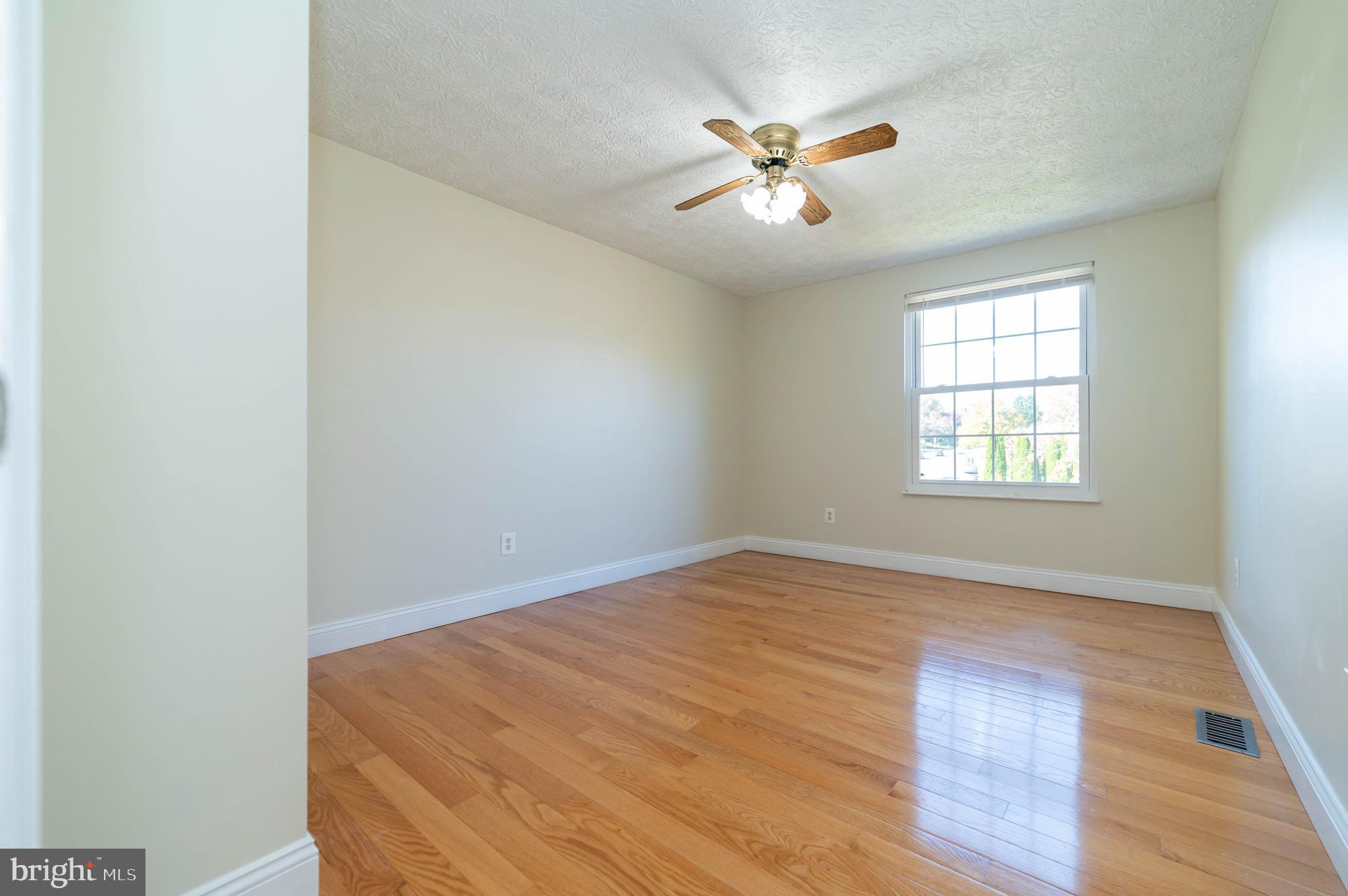 HUNTERS GLEN - Residential Lease
