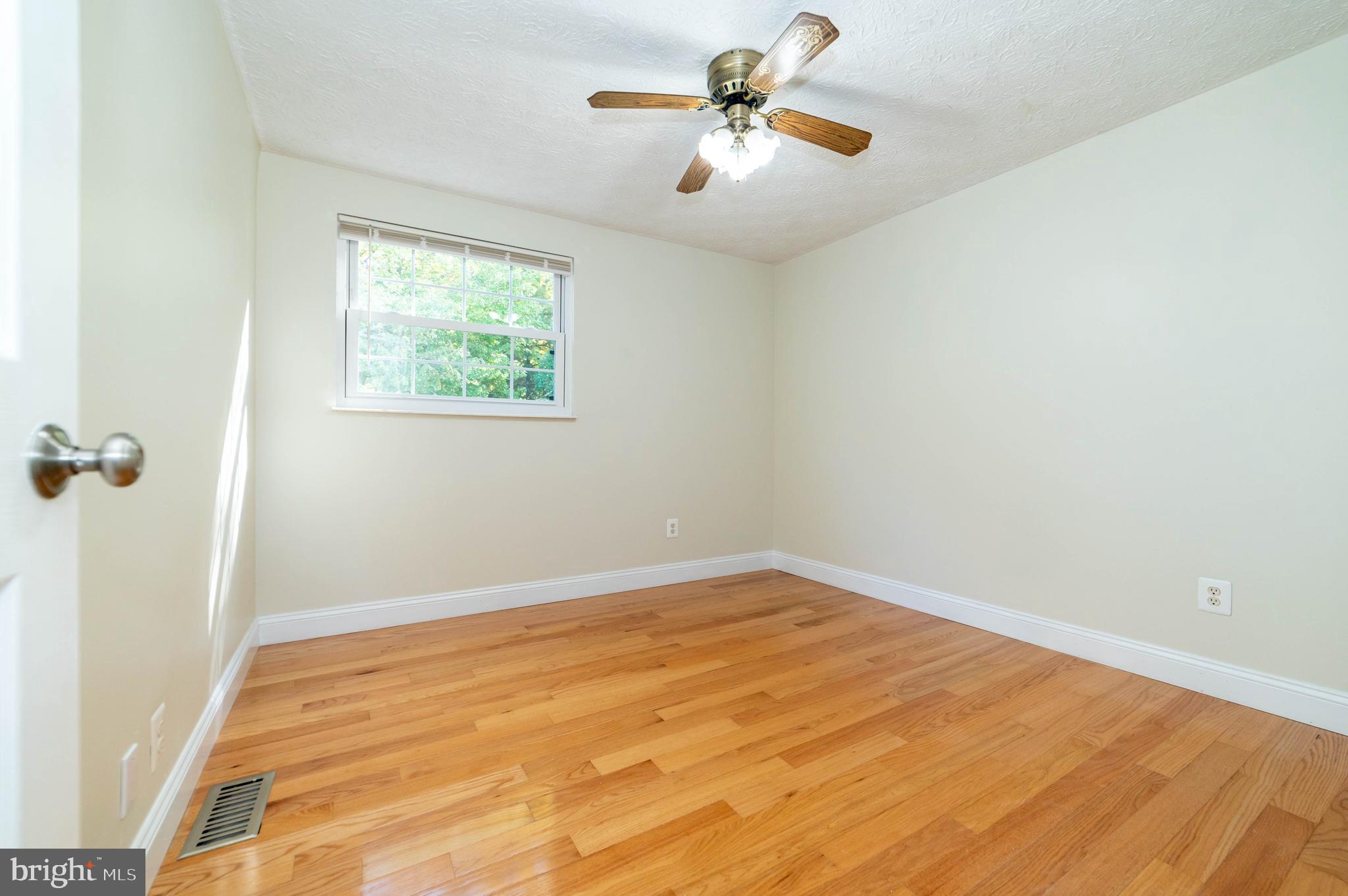 HUNTERS GLEN - Residential Lease