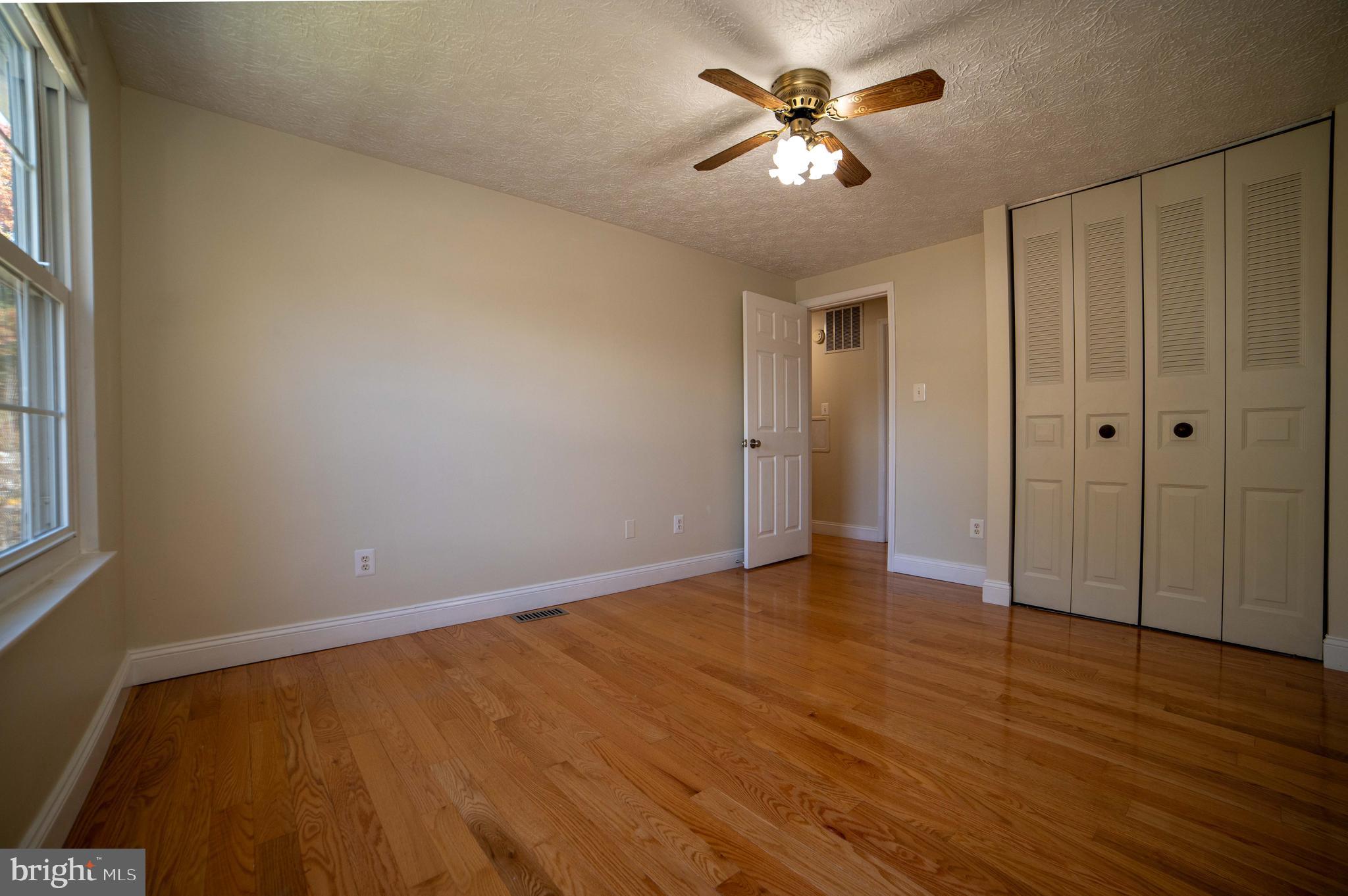 HUNTERS GLEN - Residential Lease