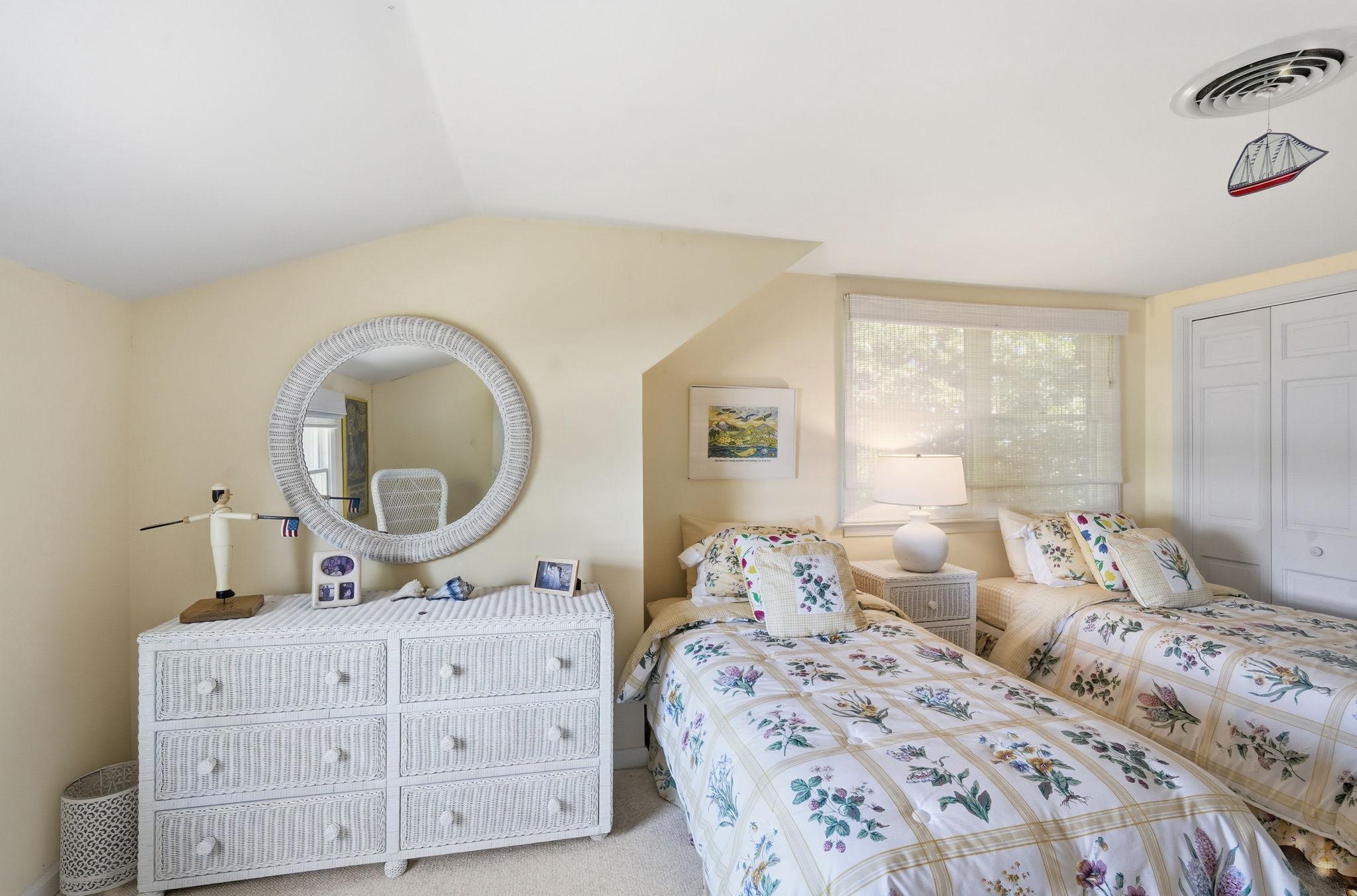 ROYSTON SHORES - Residential